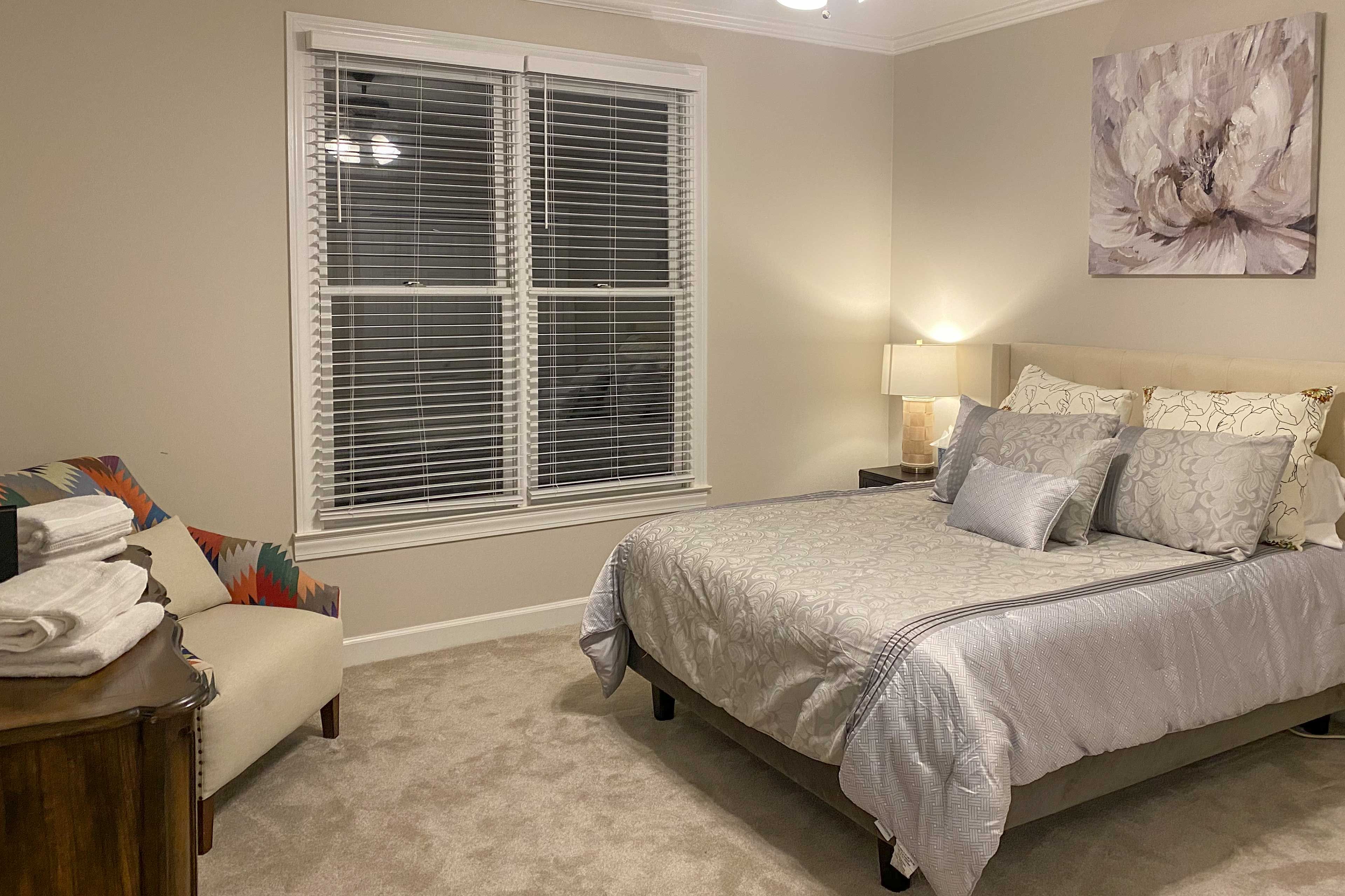Bedroom 3 | Queen Bed