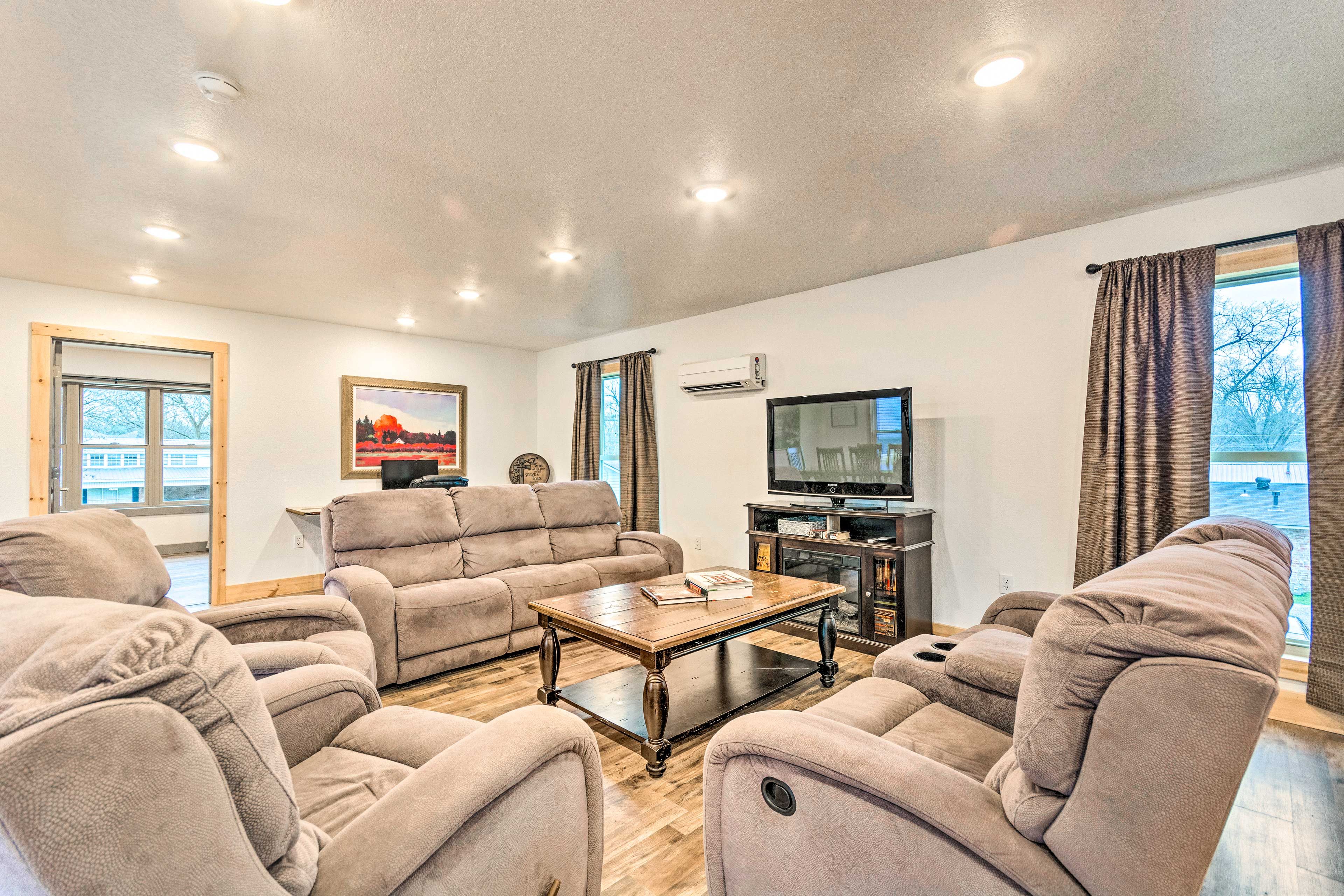 Living Room | Electric Fireplace