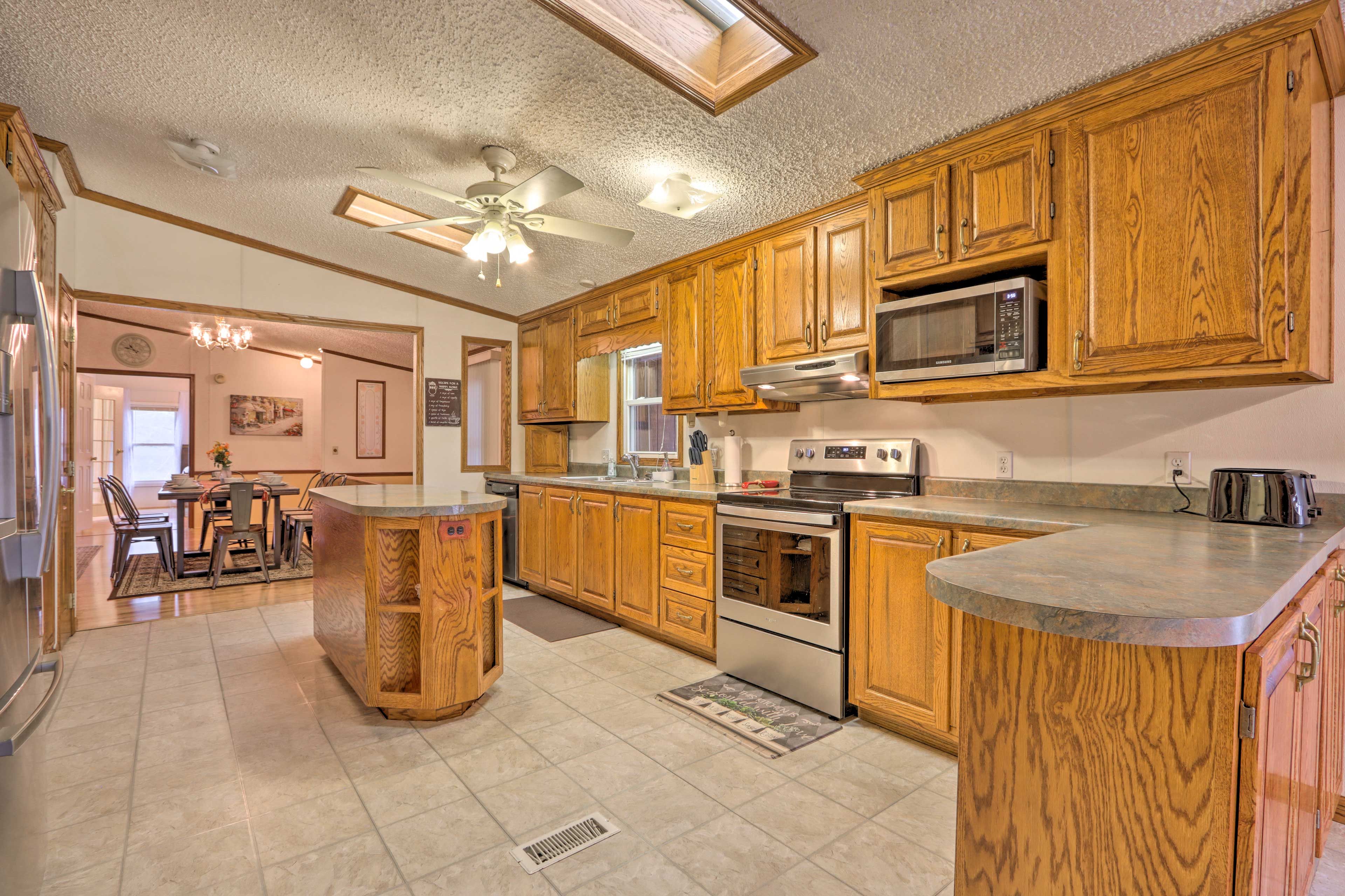 Fully Equipped Kitchen | Cooking Basics | Dishware & Flatware | Spices