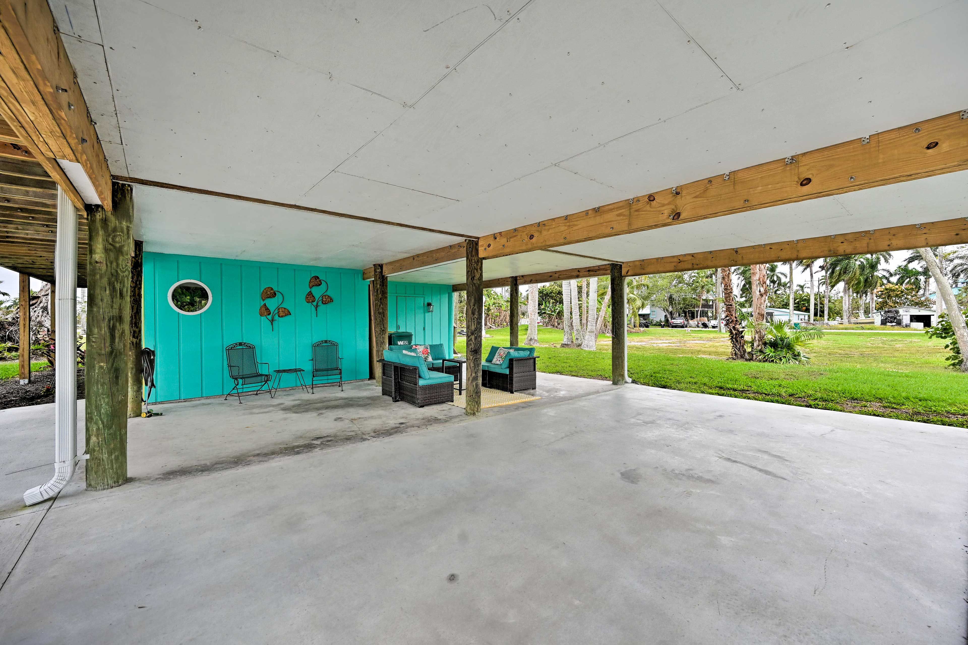 Parking | Carport (2 Vehicles) | Trailer/Boat Parking On-Site | Overflow Parking