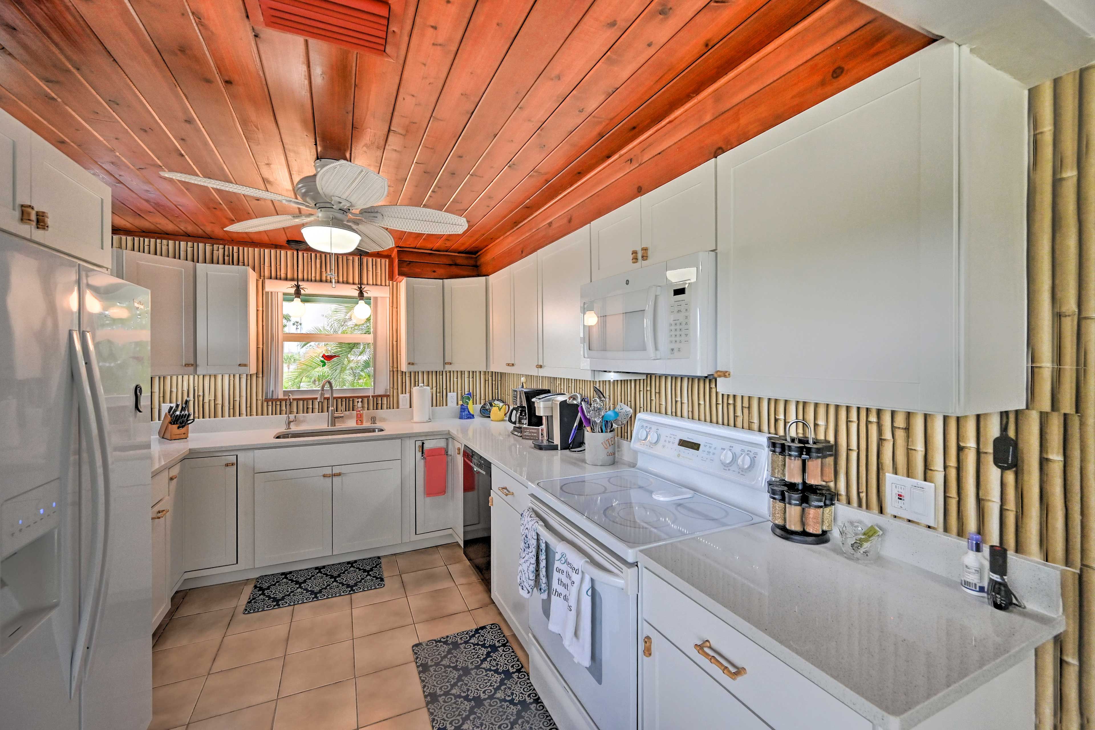 Kitchen | 2nd Floor | Dishwasher | Cooking Basics