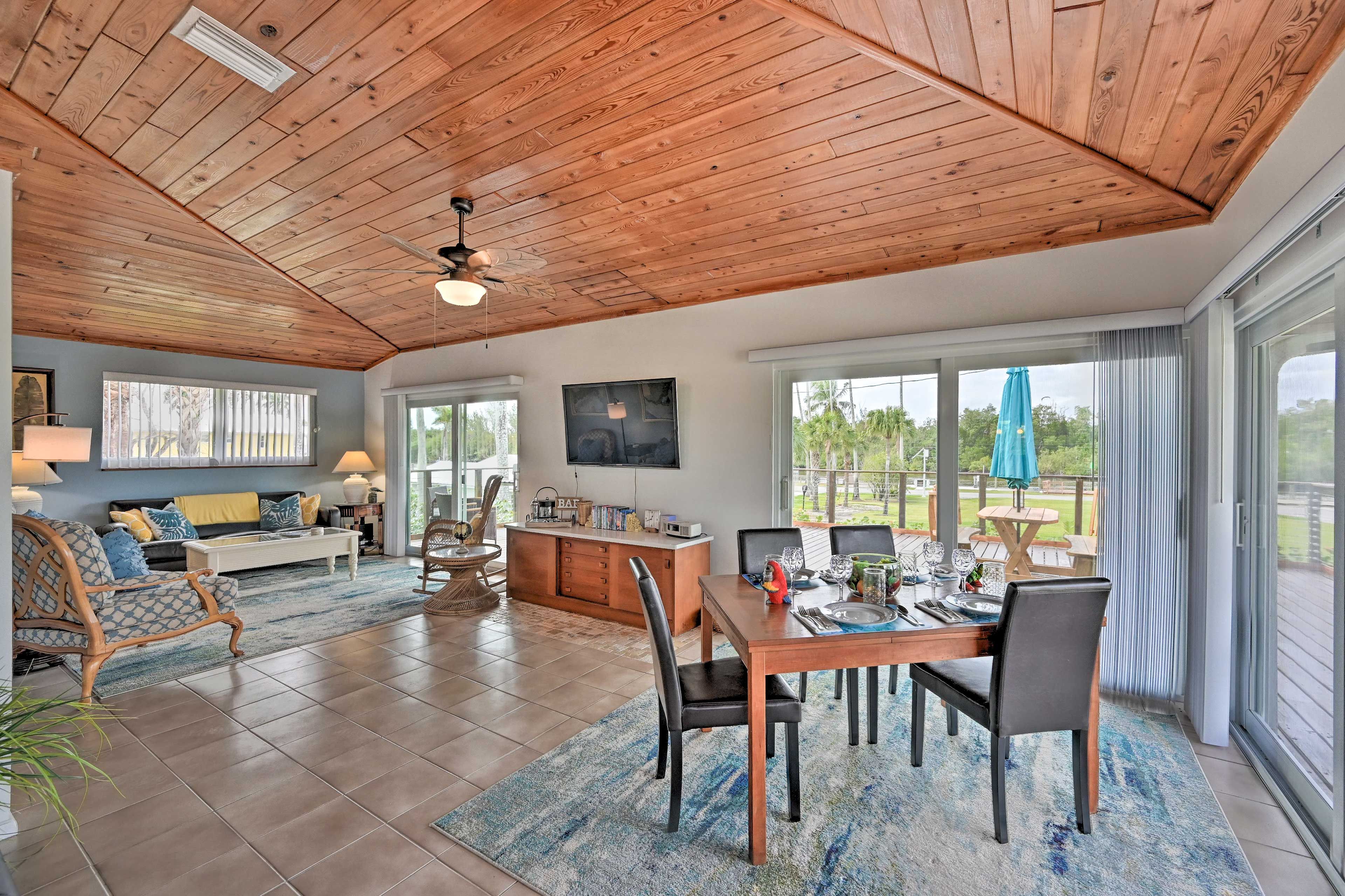 Living Room | 2nd Floor | Flat-Screen TV | Movies