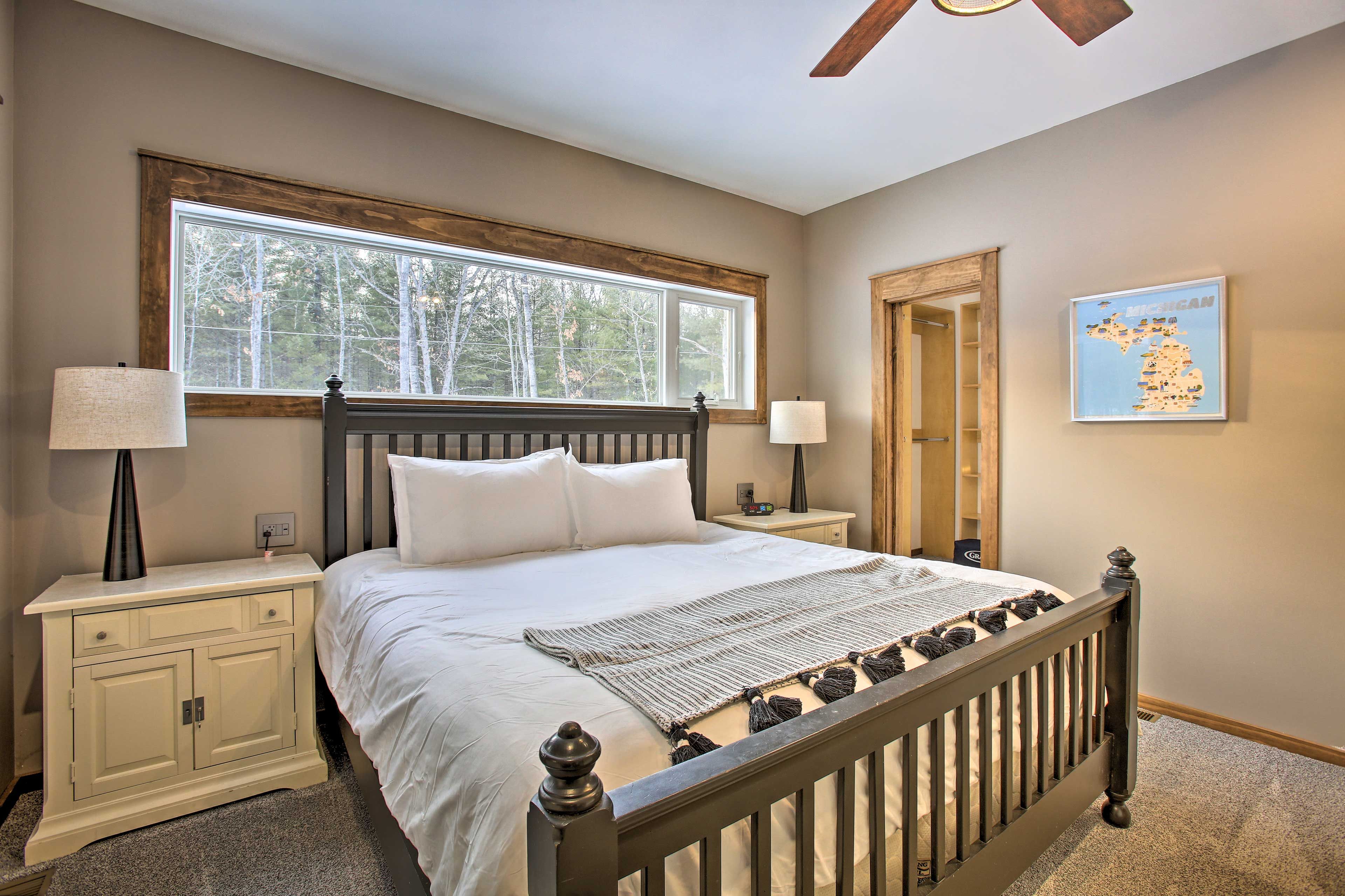 Bedroom 1 | Main Level | King Bed
