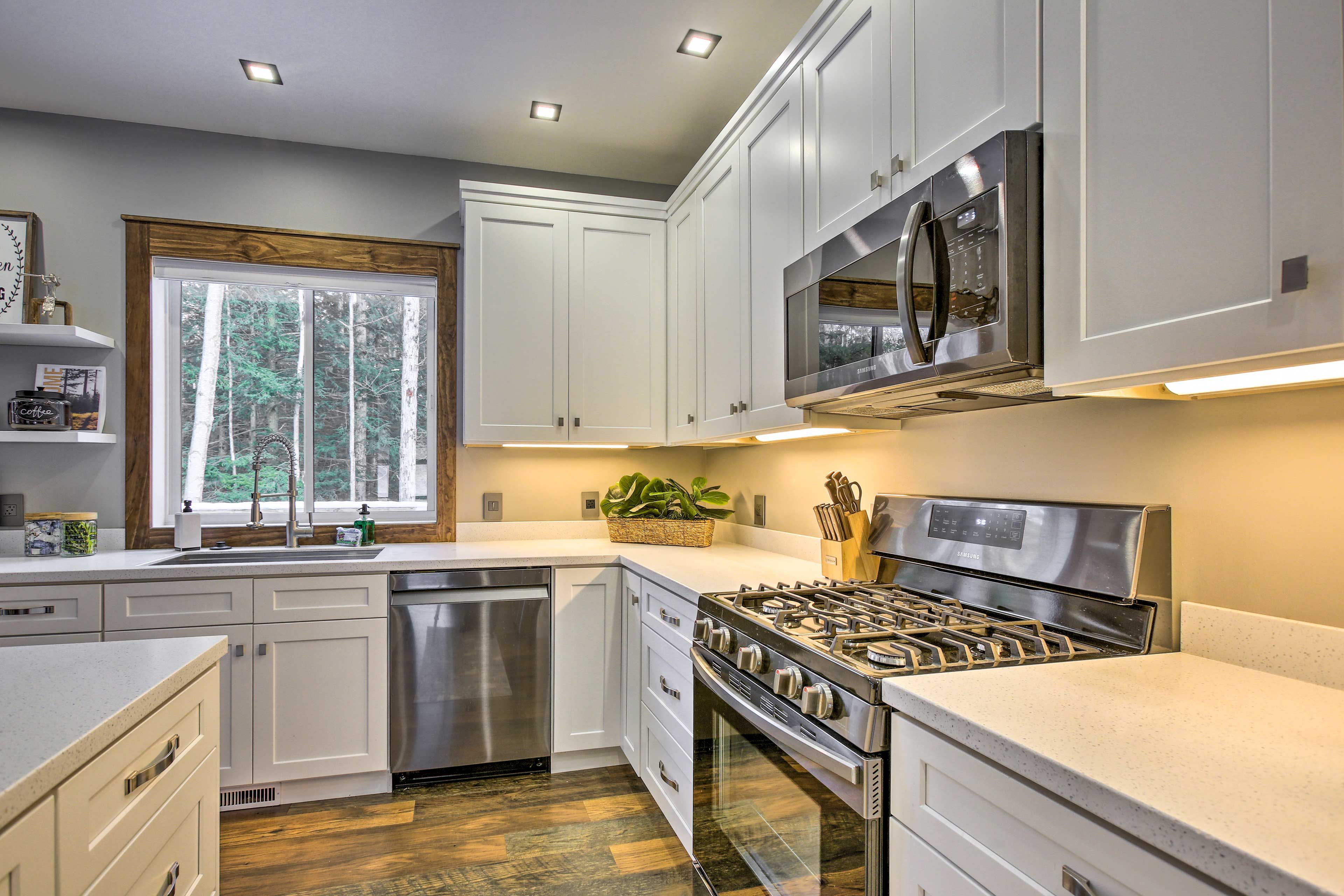 Kitchen | Ice Maker