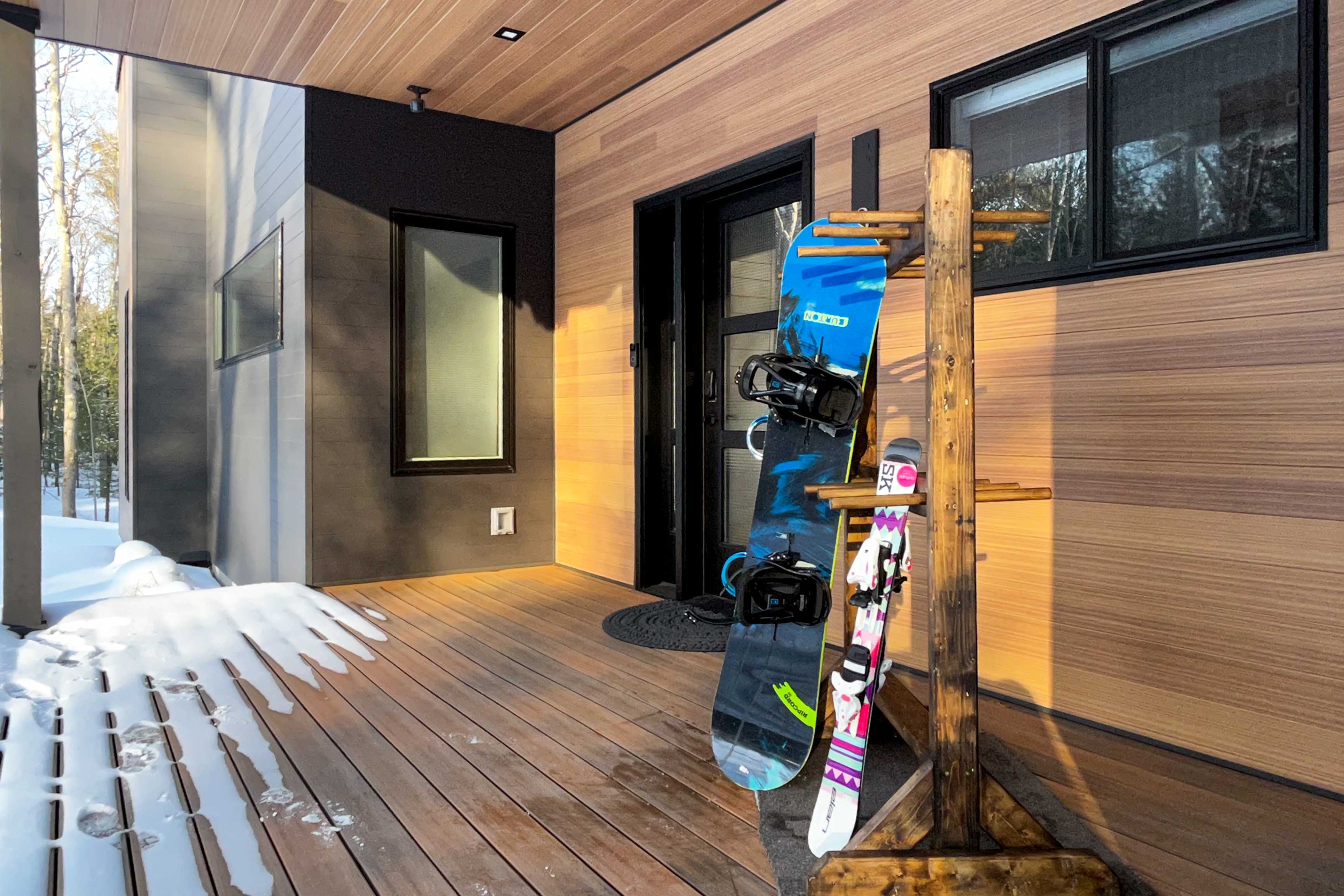 Front Porch | Ski Rack