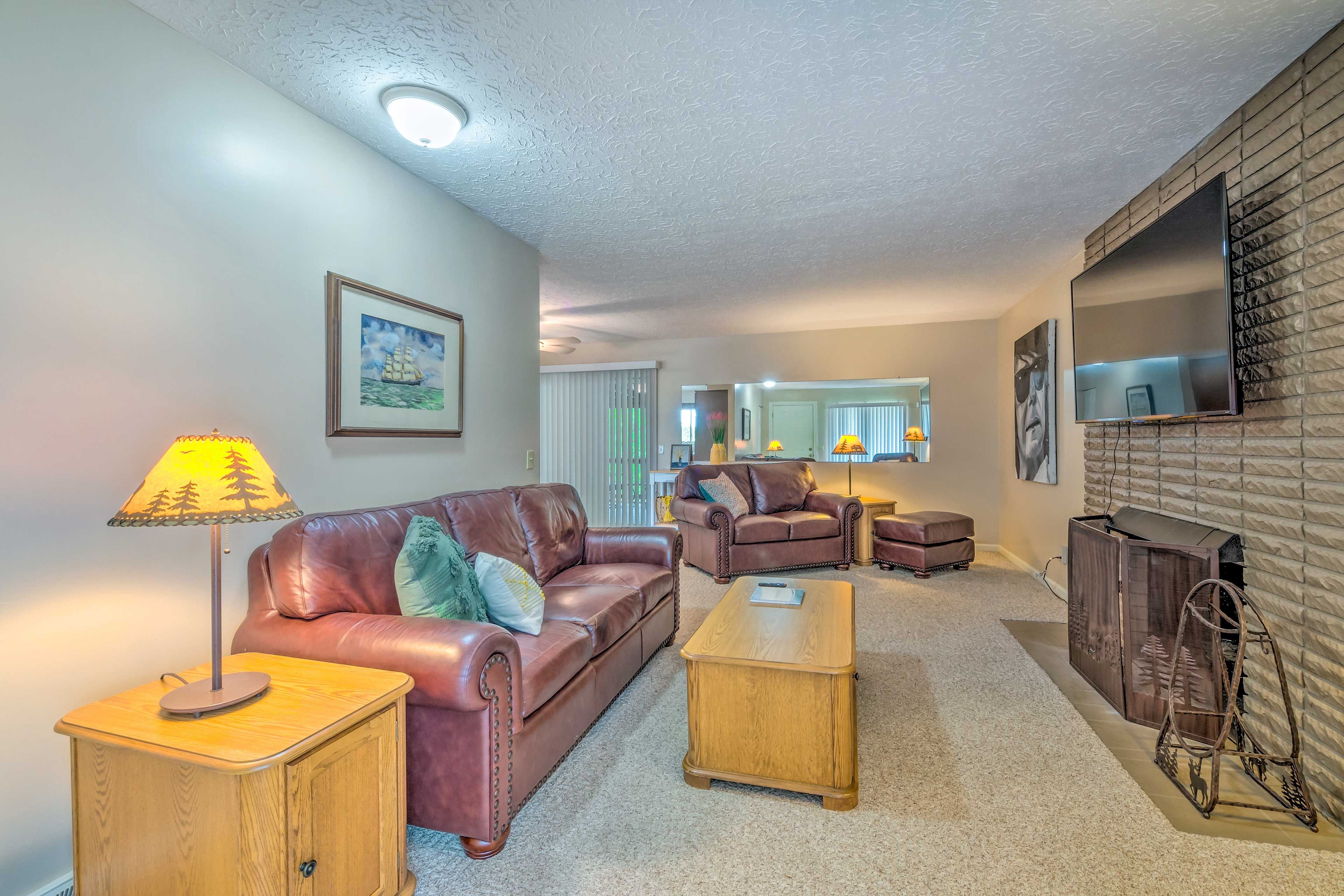 Living Room | Main Floor | Central Air Conditioning