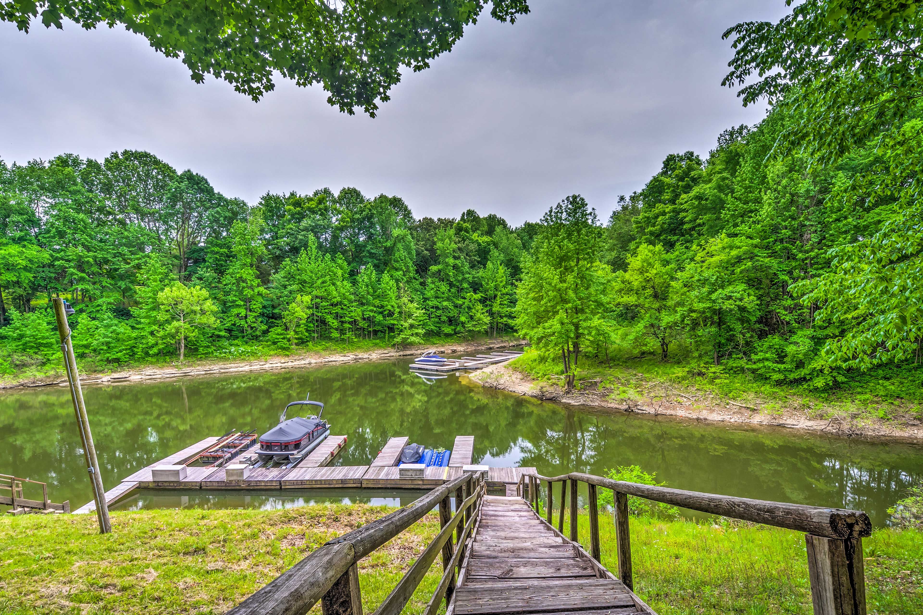 Boat Dock | Access to Swimming, Fishing, Boating, & Kayaking