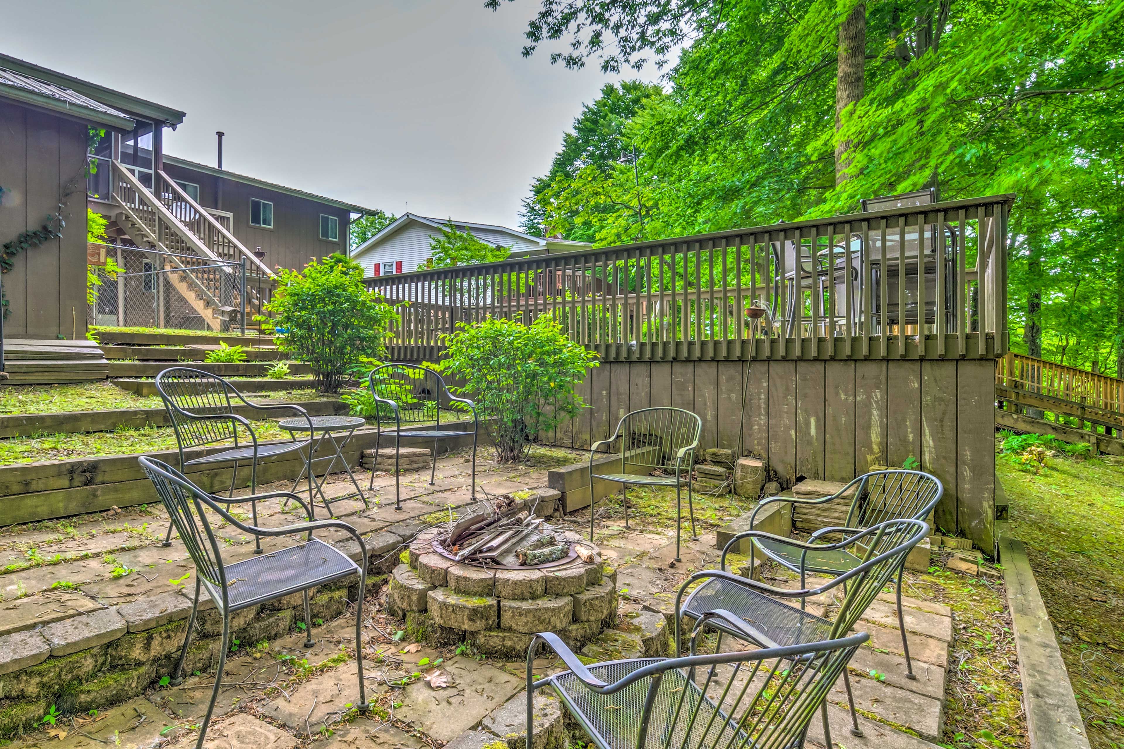 Backyard Patio | 2,202 Sq Ft | Propane Grill | Lake Access