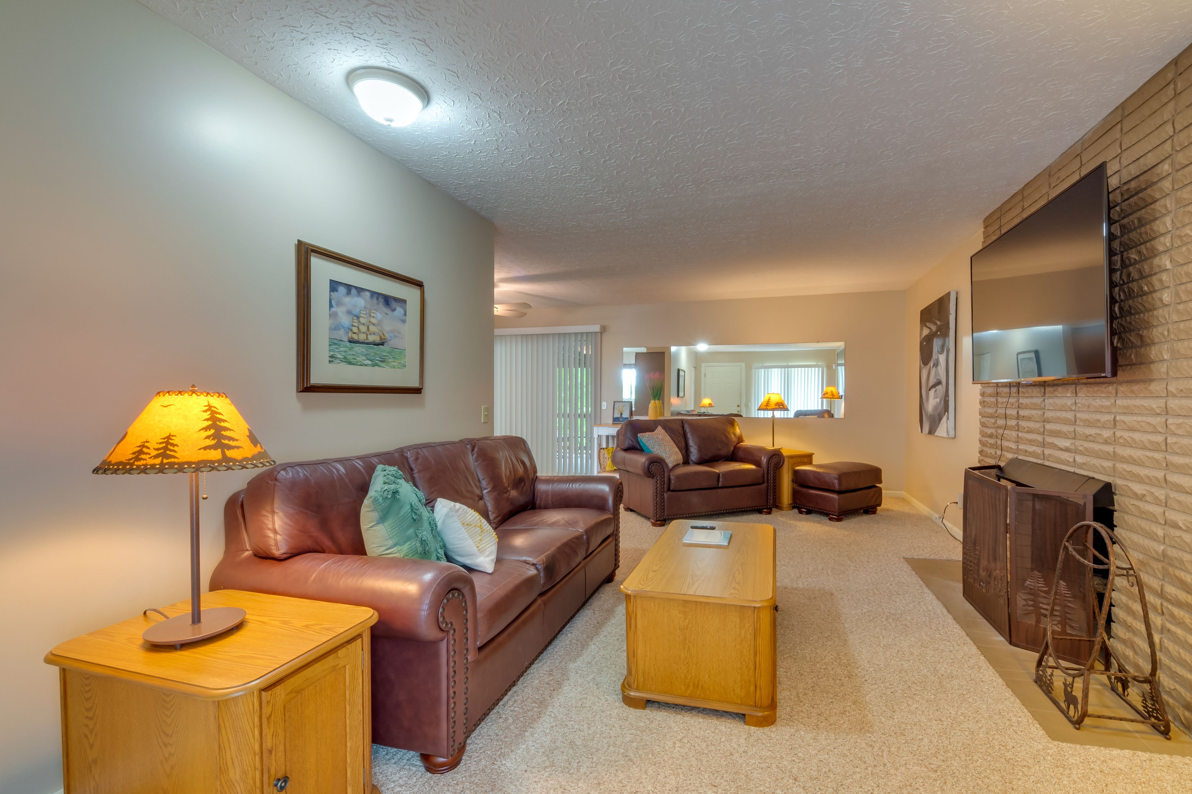 Living Room | Main Floor | Central Air Conditioning