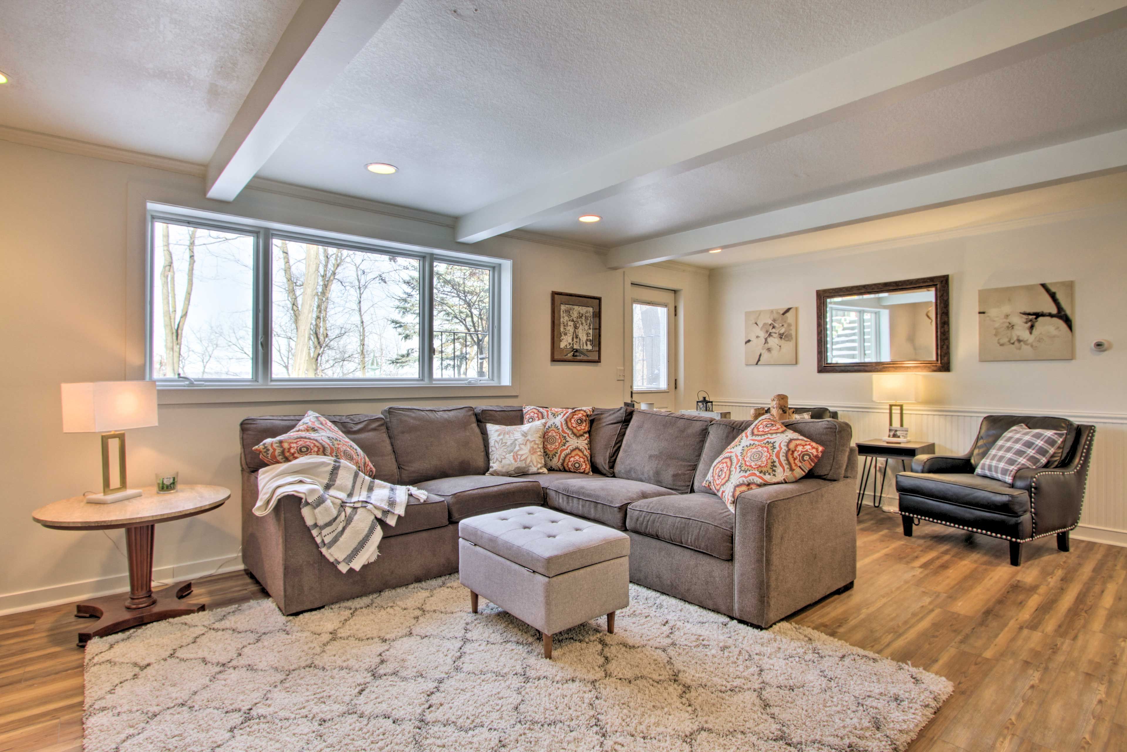 Living Room | Free WiFi