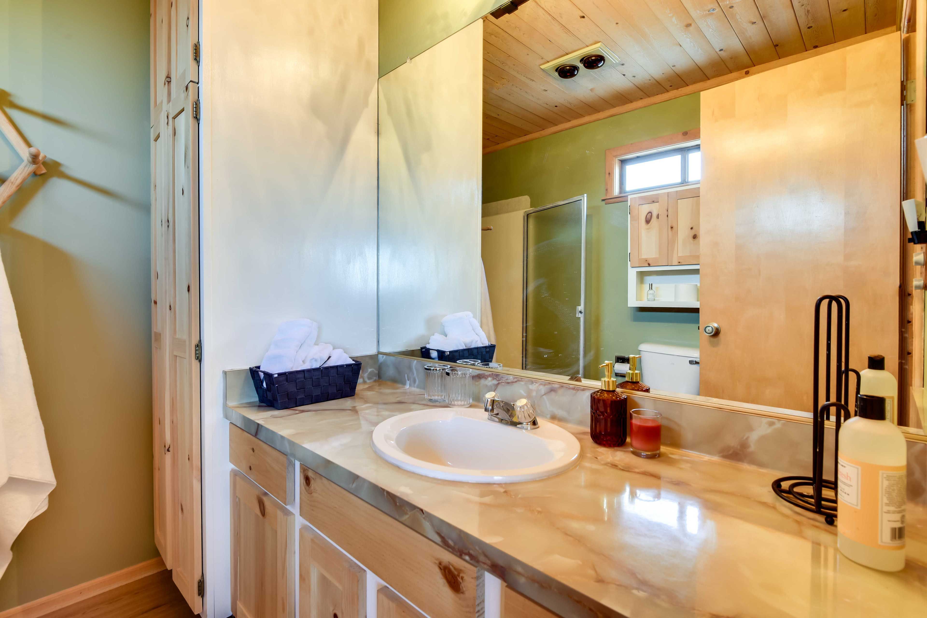 Full Bathroom