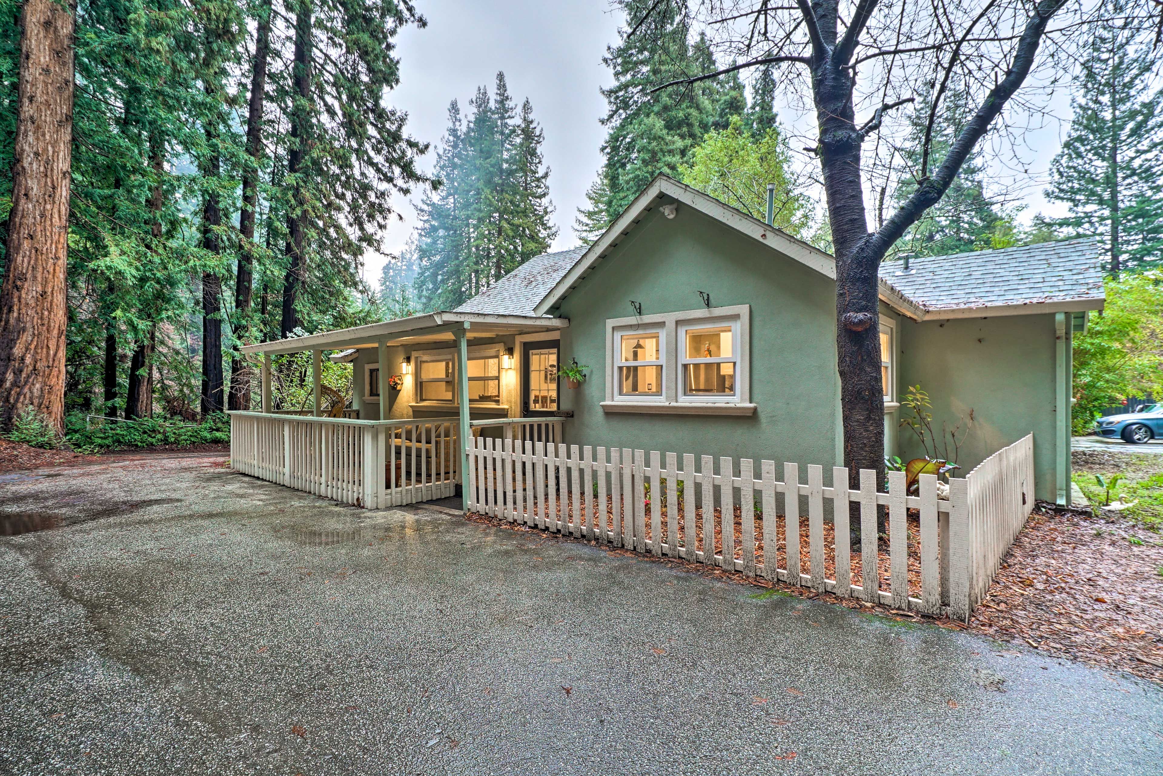 Parking | Driveway (3 Vehicles) | RV/Trailer Parking