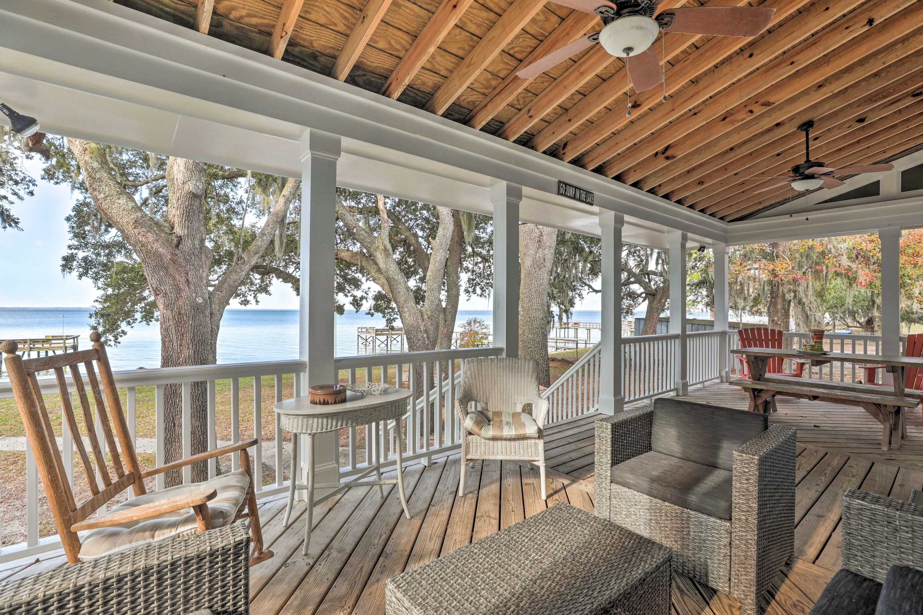 Bonneau Vacation Rental | 4BR | 3.5BA | 2,000 Sq Ft | 6 Steps to Access