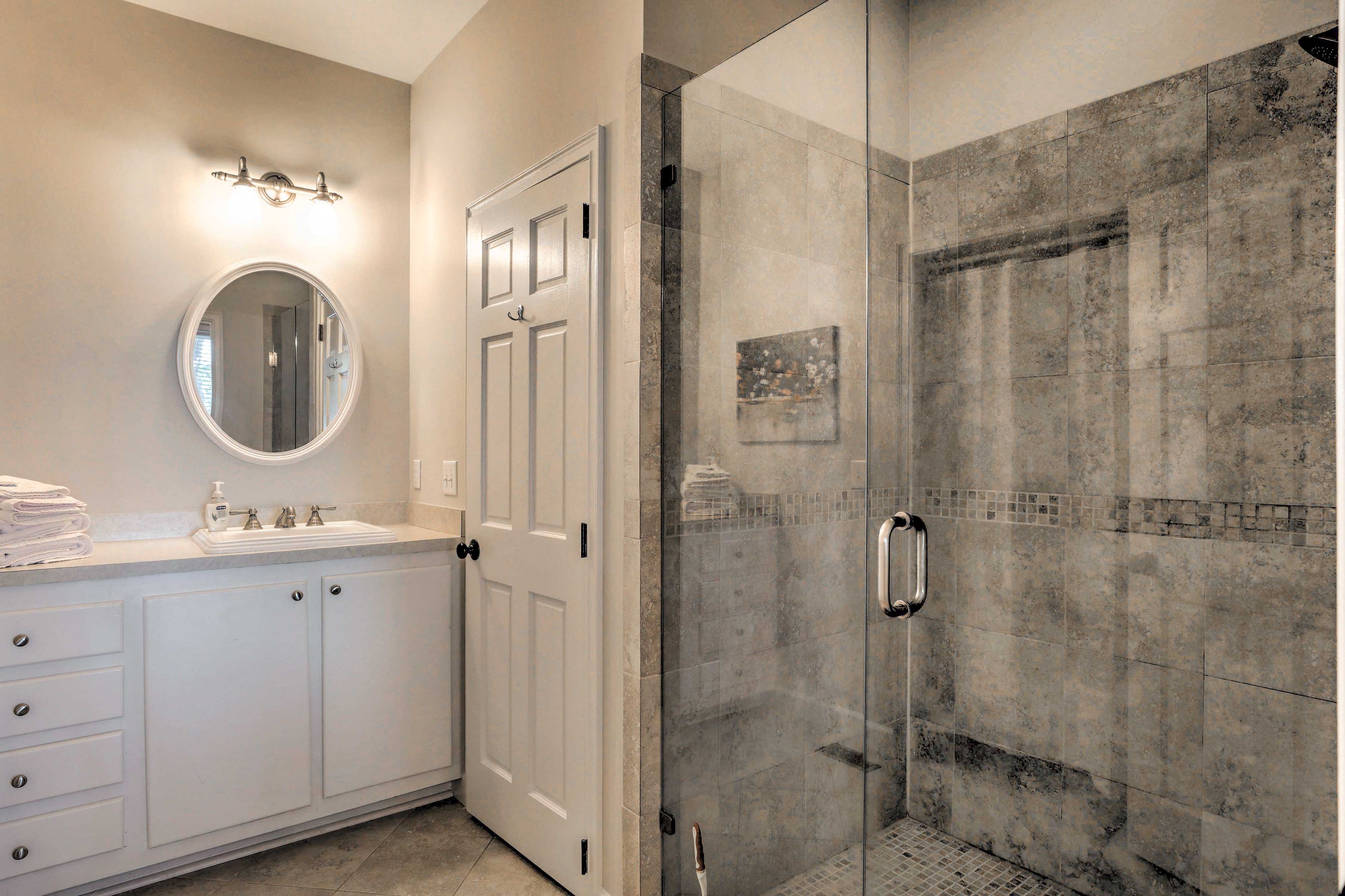 En-Suite Bathroom | Towels Provided | Hair Dryer