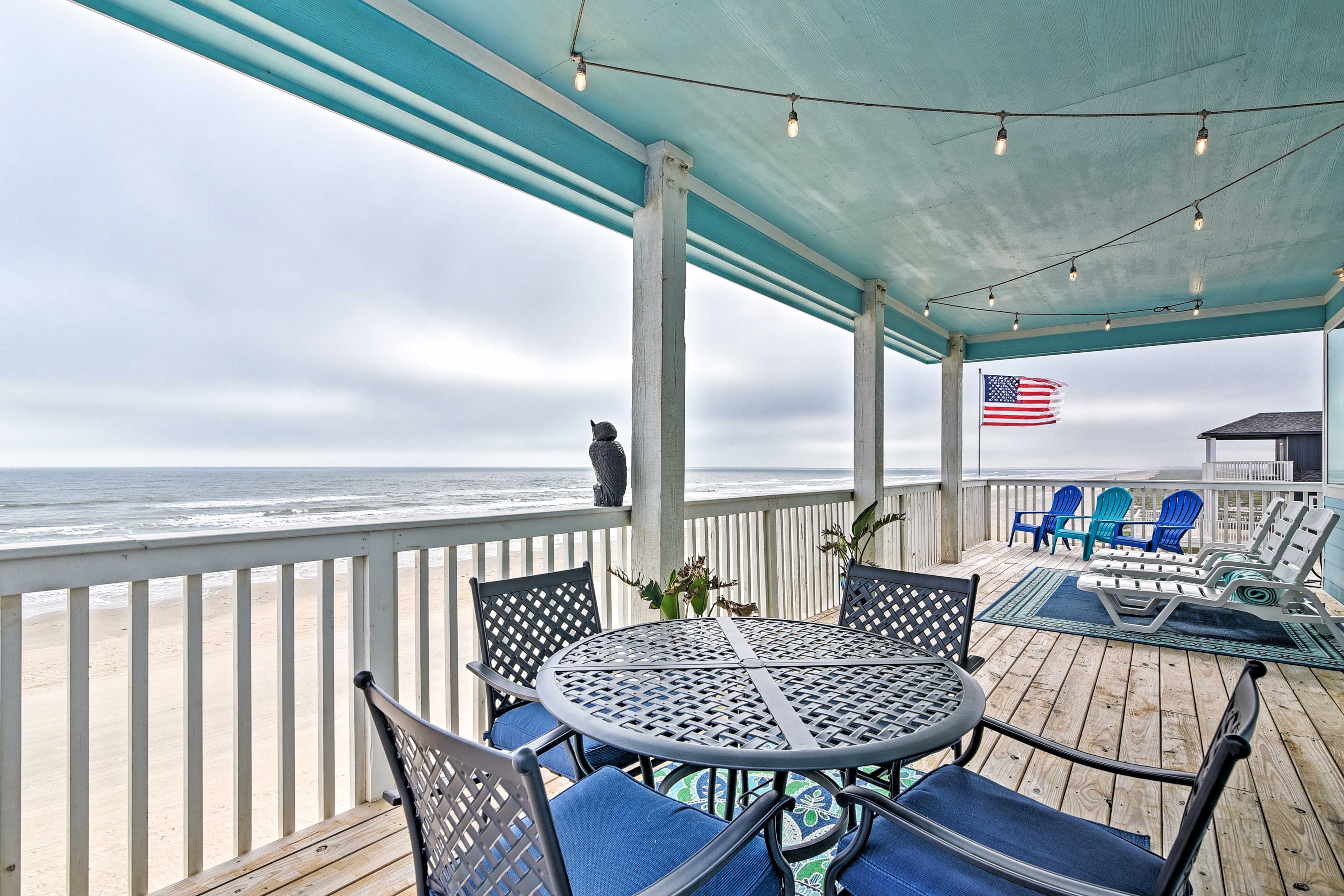 Upper Deck | Outdoor Dining