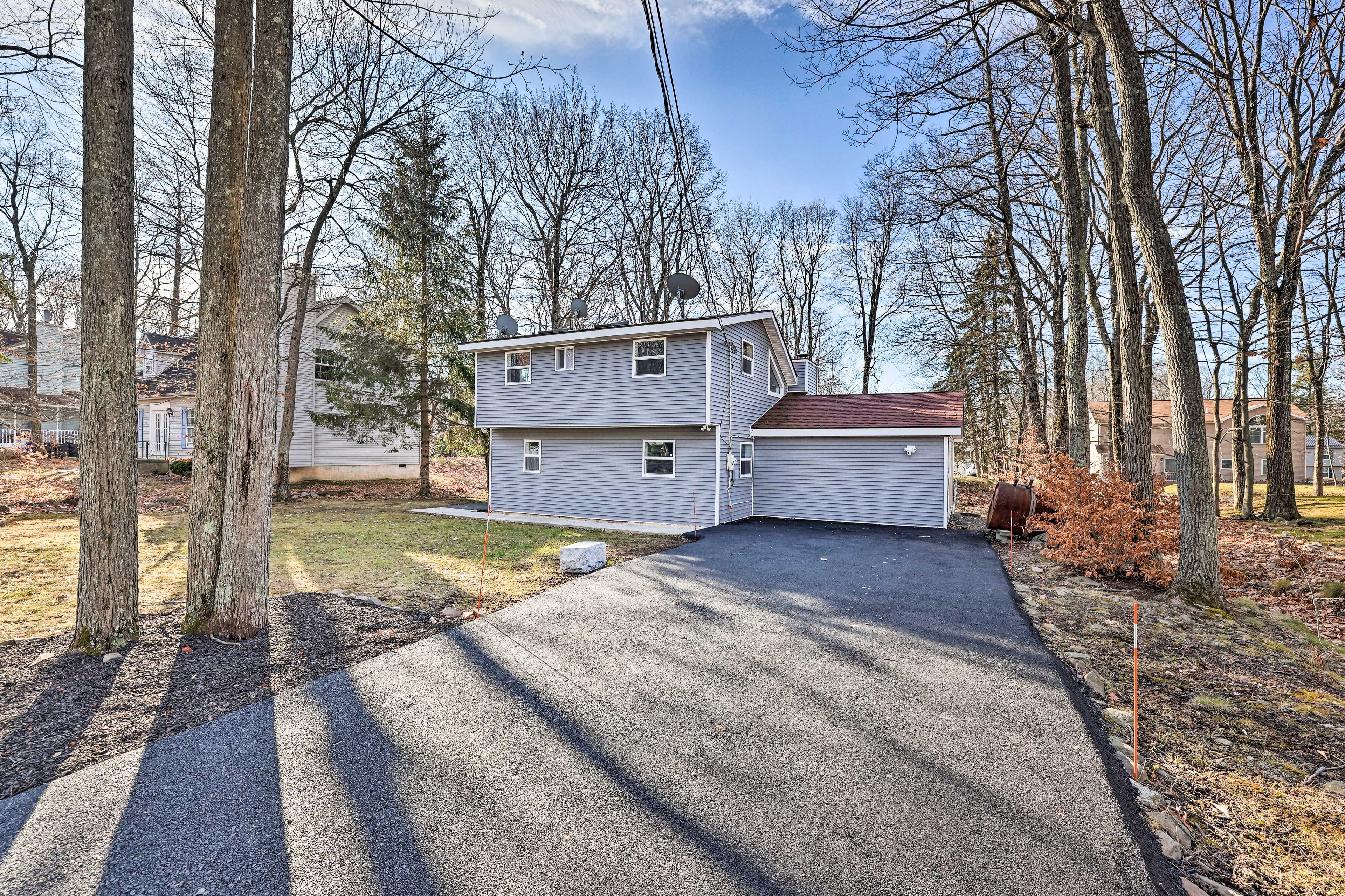 Property Exterior | 2 Exterior Security Cameras (Facing Out)