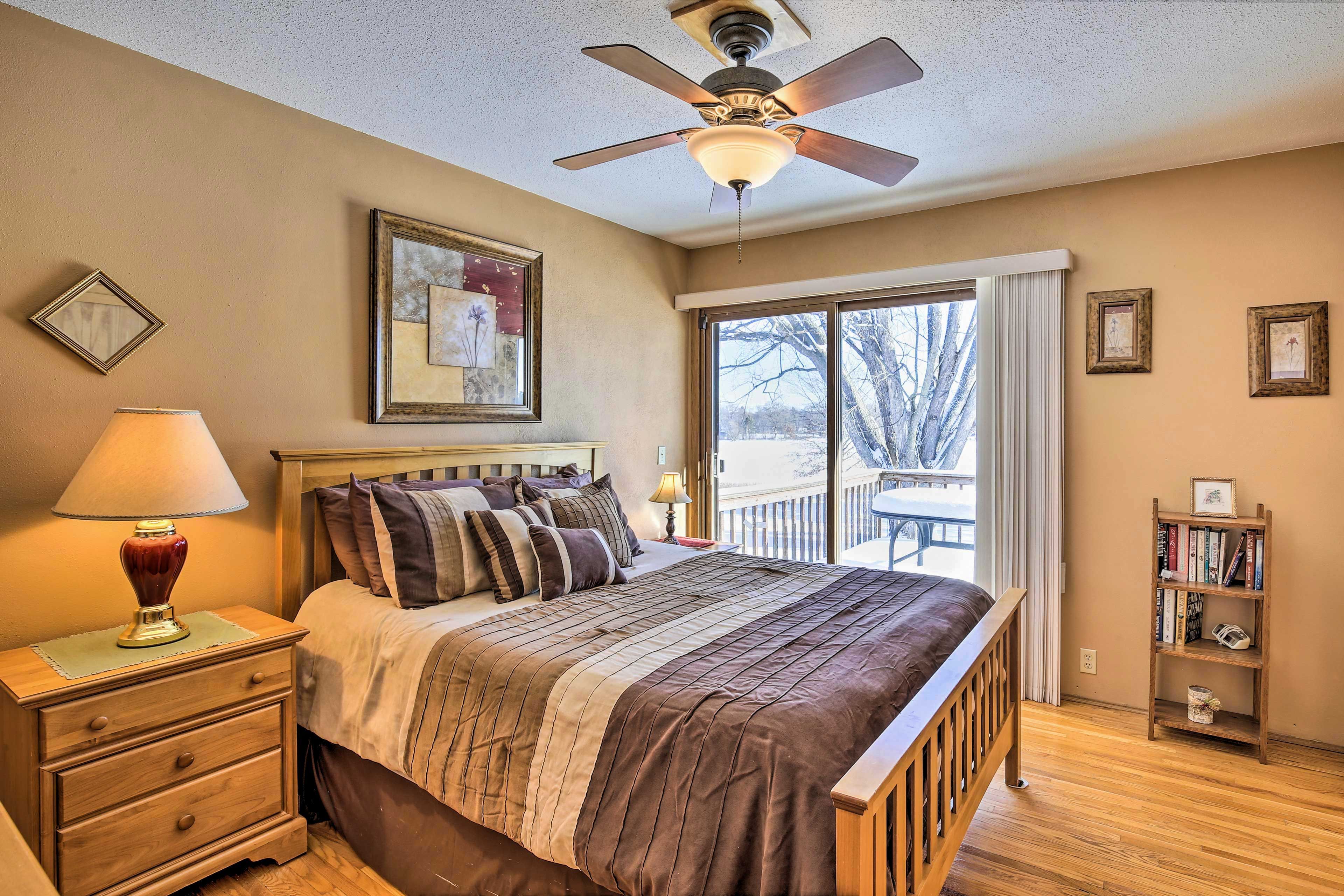 Bedroom 1 | Main Level | Queen Bed | Linens Provided | Deck Access