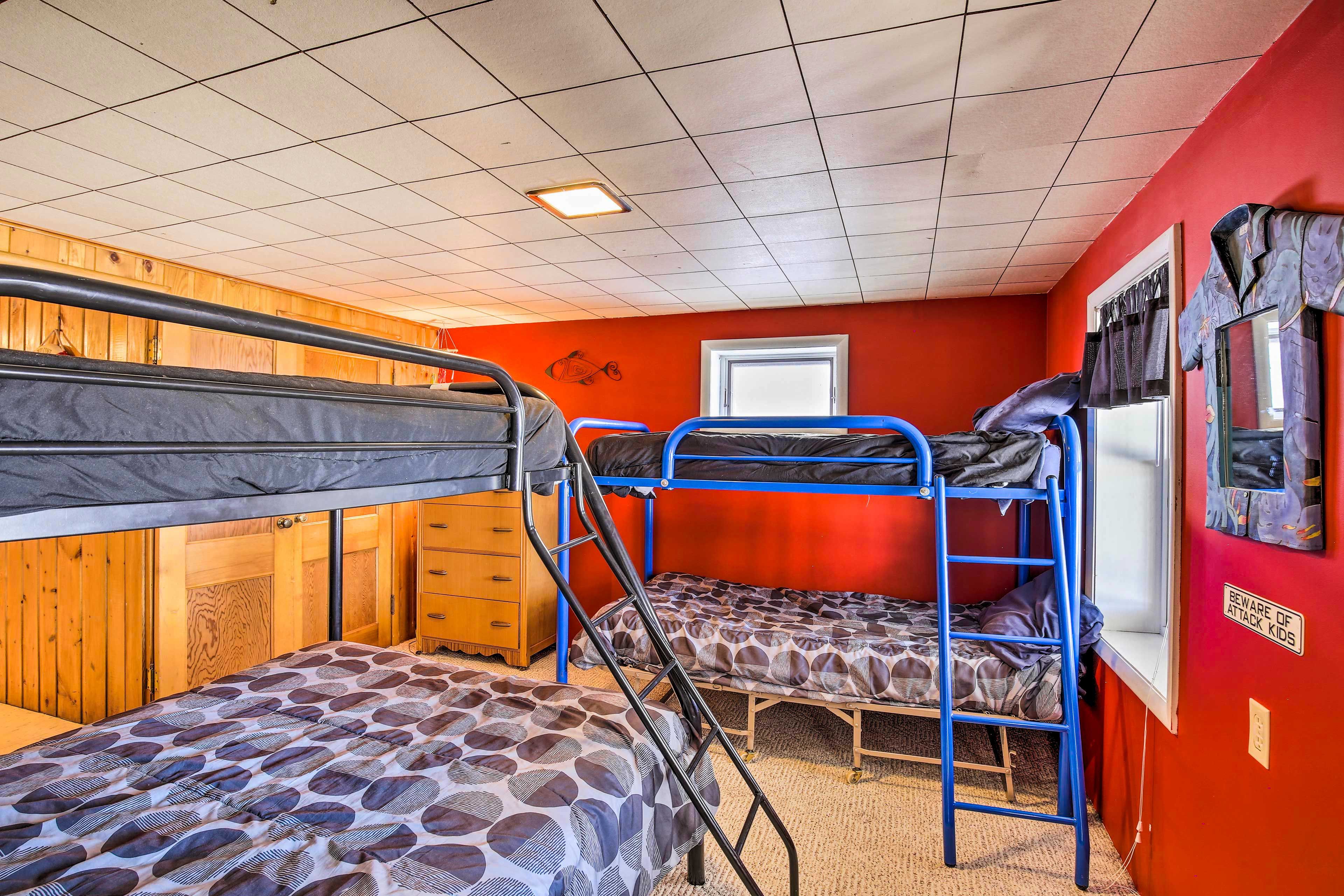 Bedroom 3 | Lower Level | Twin Bunk Bed |Twin/Full Bunk Bed