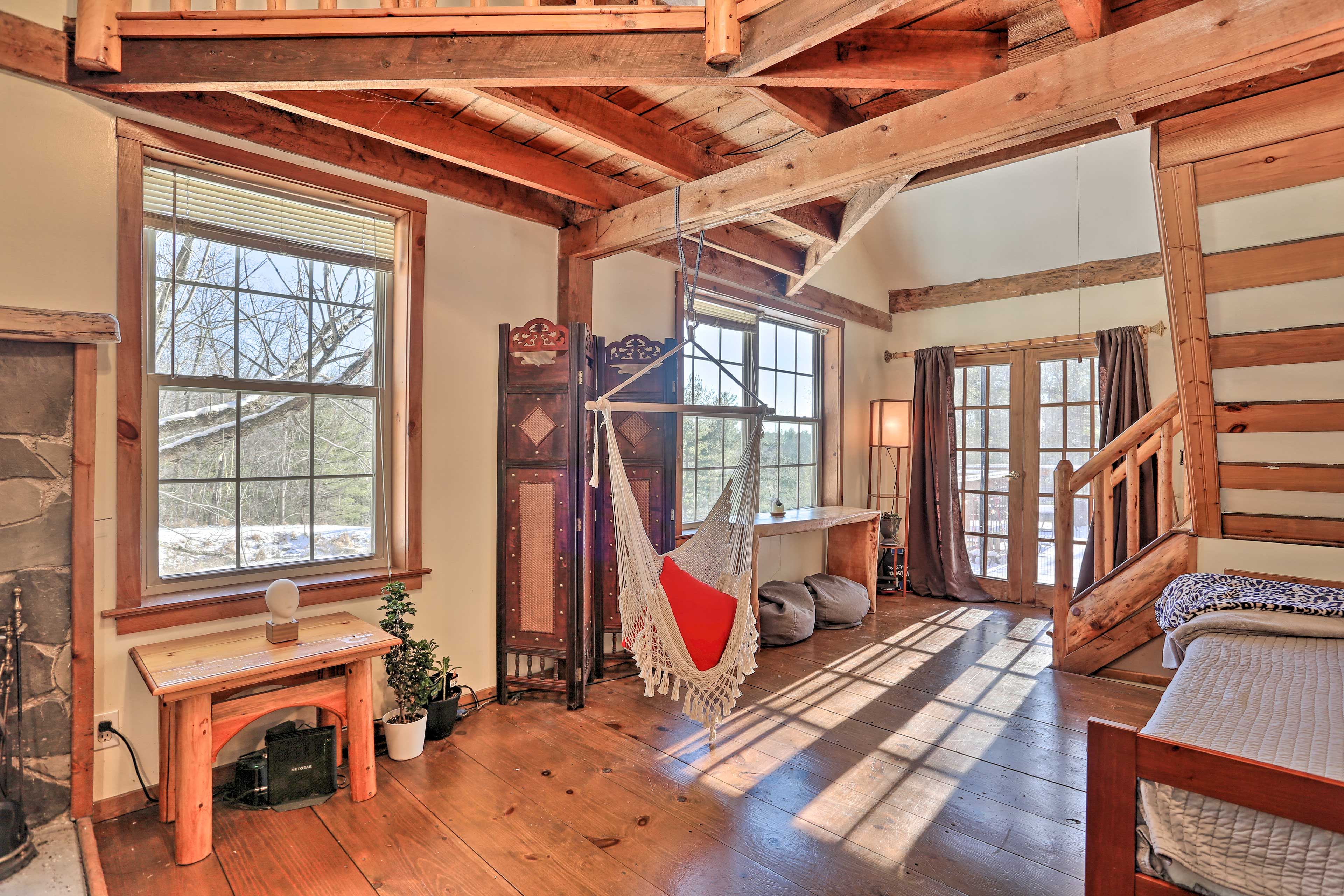Living Room | Free WiFi