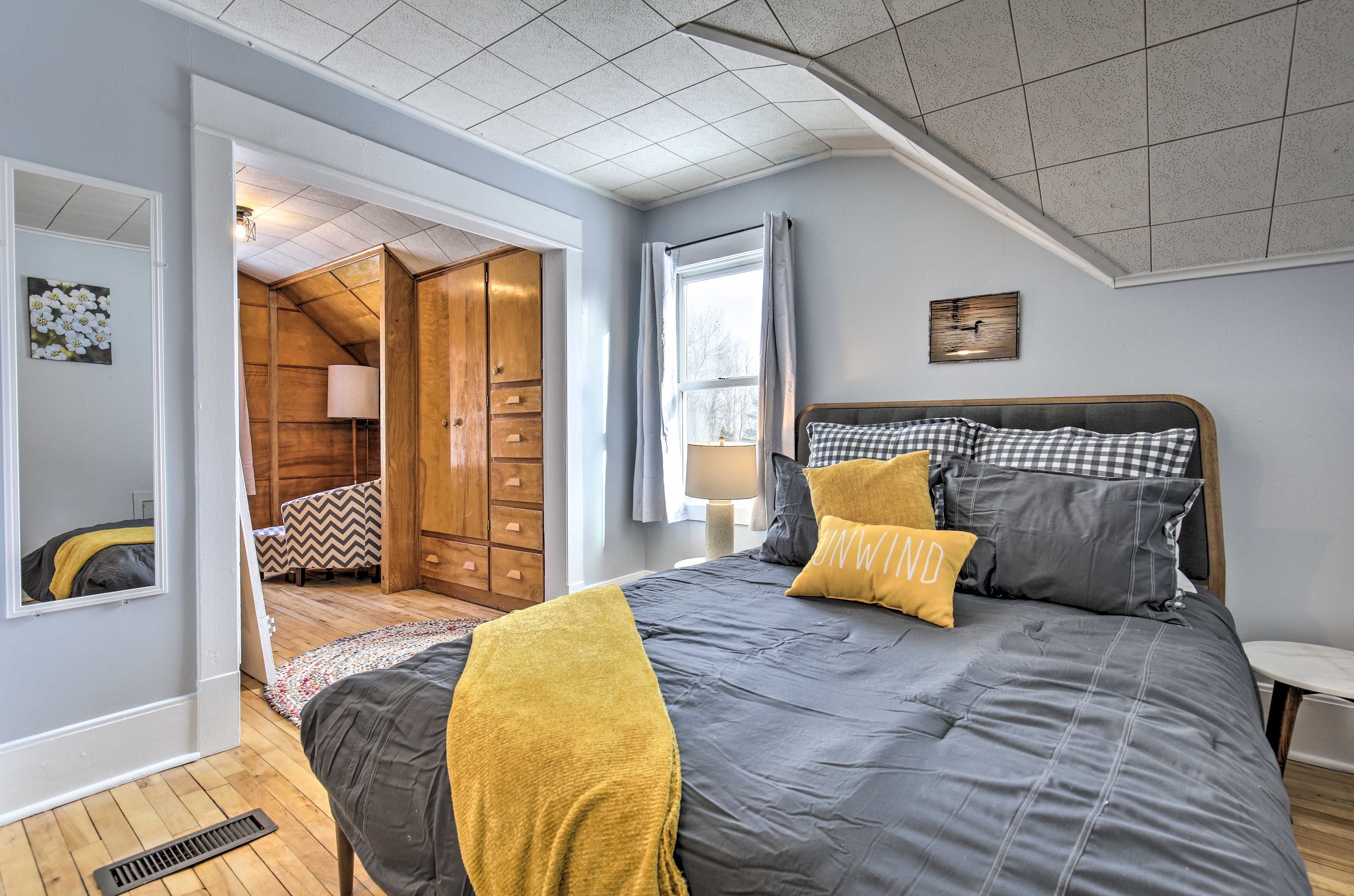 Bedroom 1 | Linens Provided