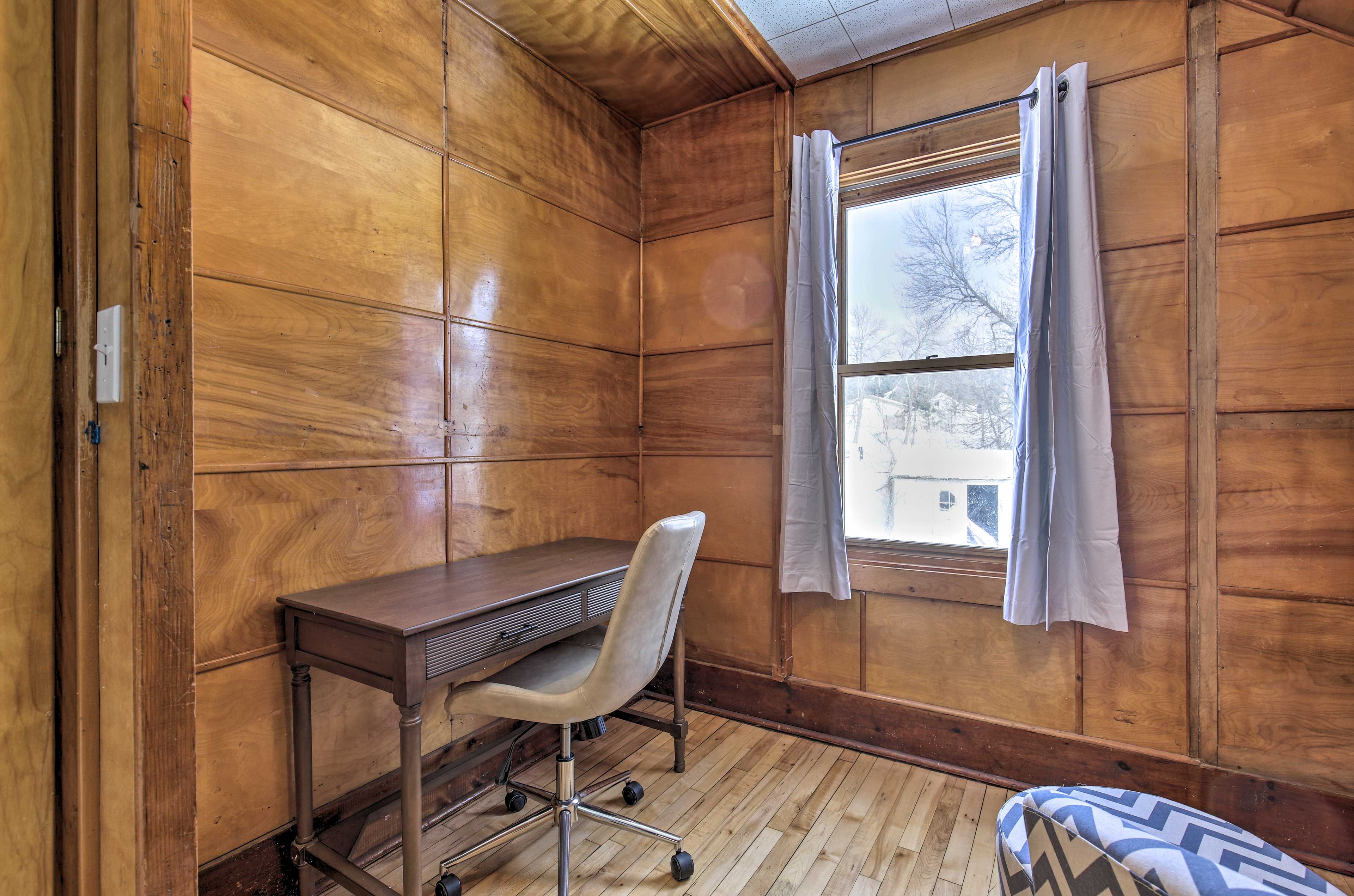 Bedroom 1 | Office Area