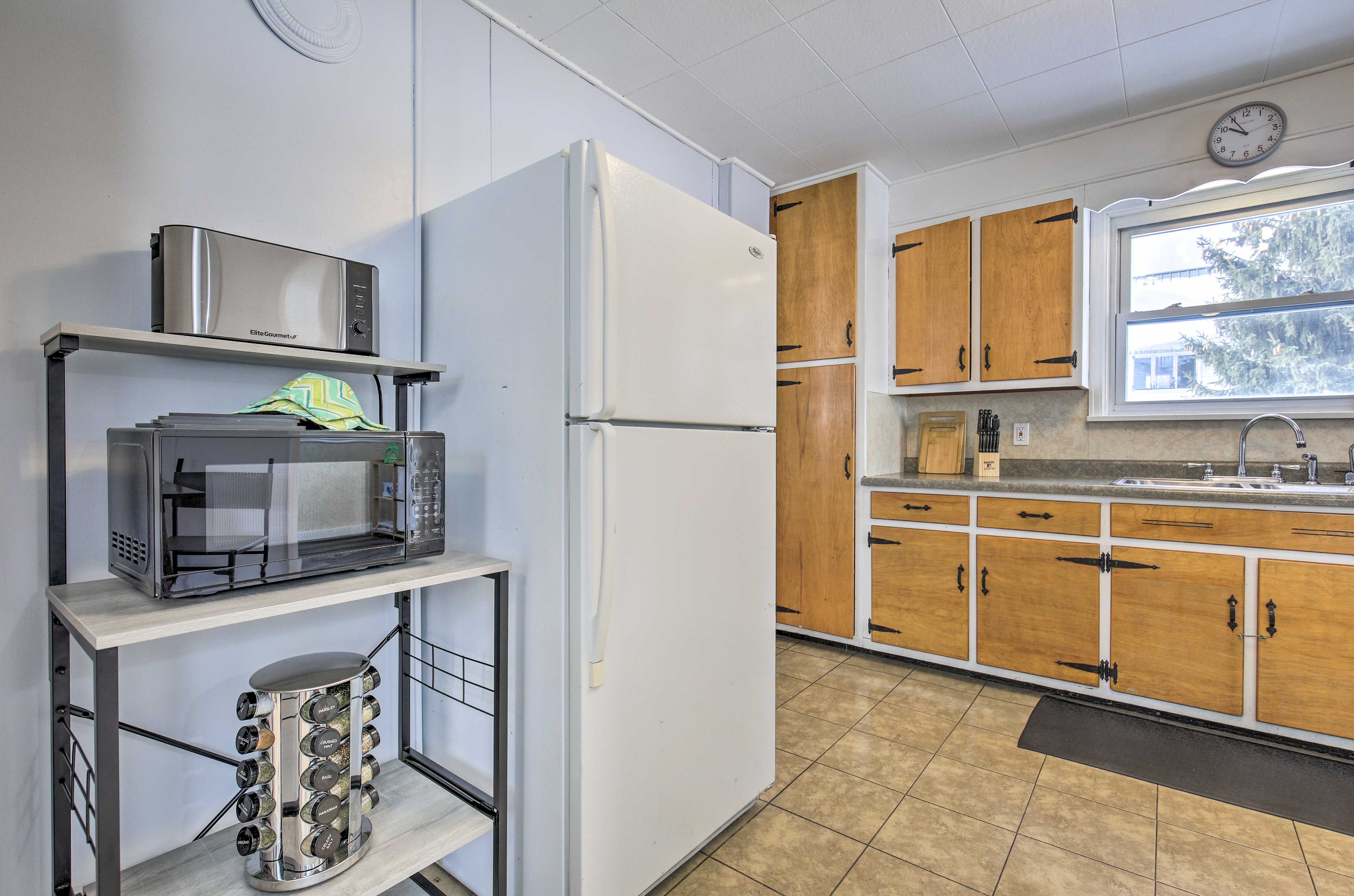 Kitchen | 1st Floor | Well-Equipped