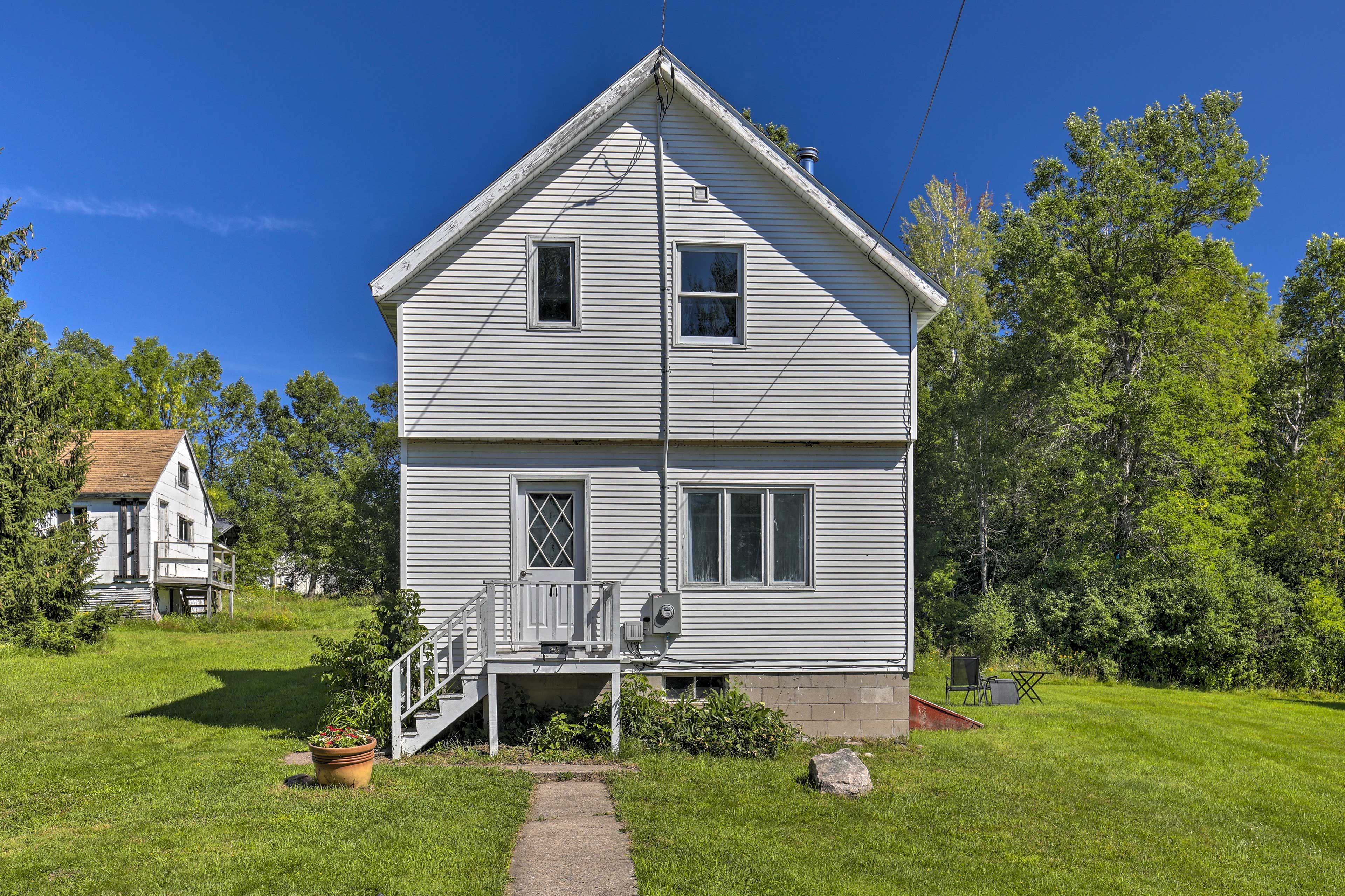 Property Exterior | Ring Doorbell (Facing Entrance) | 1 Acre