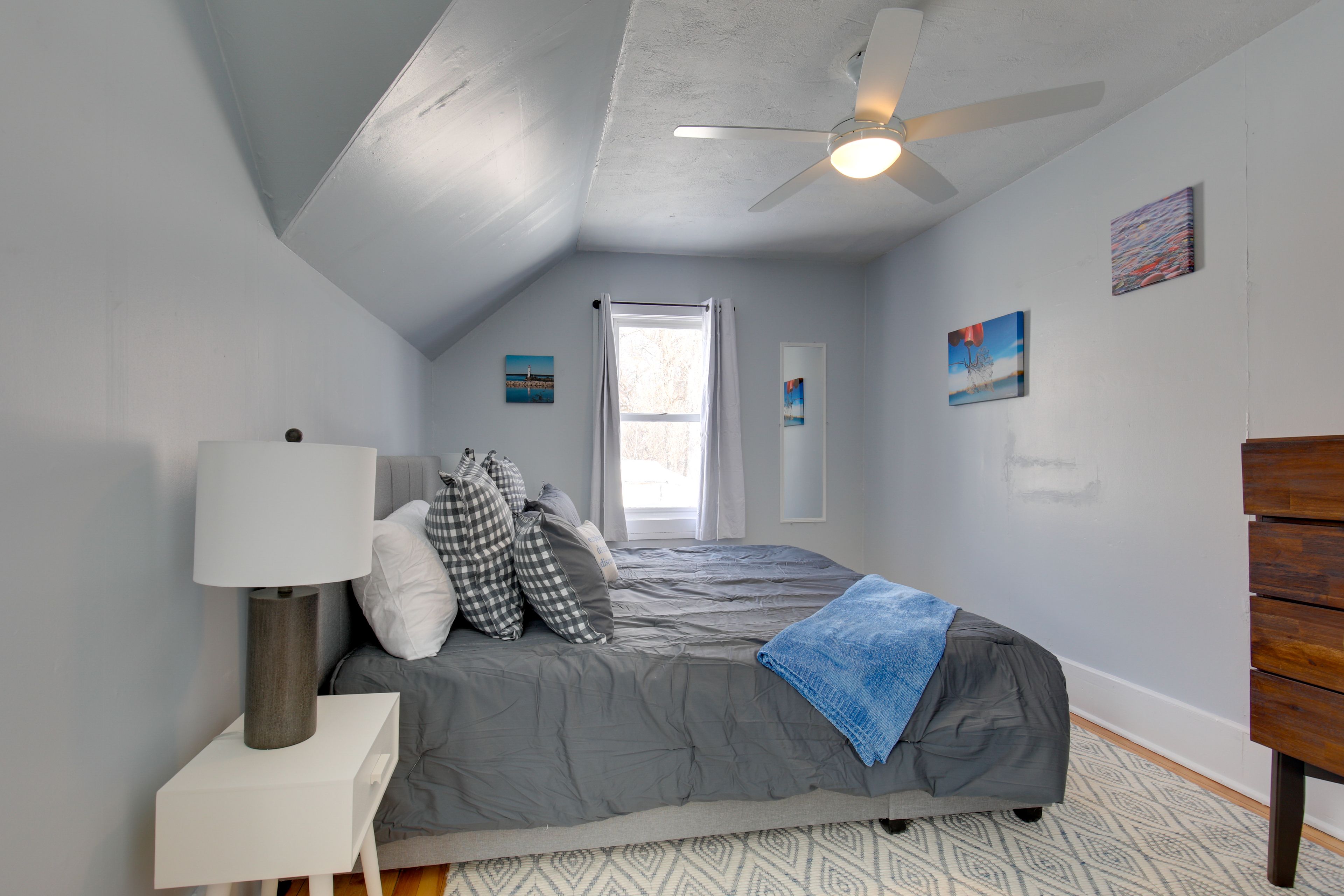 Bedroom 2 | 2nd Floor | King Bed