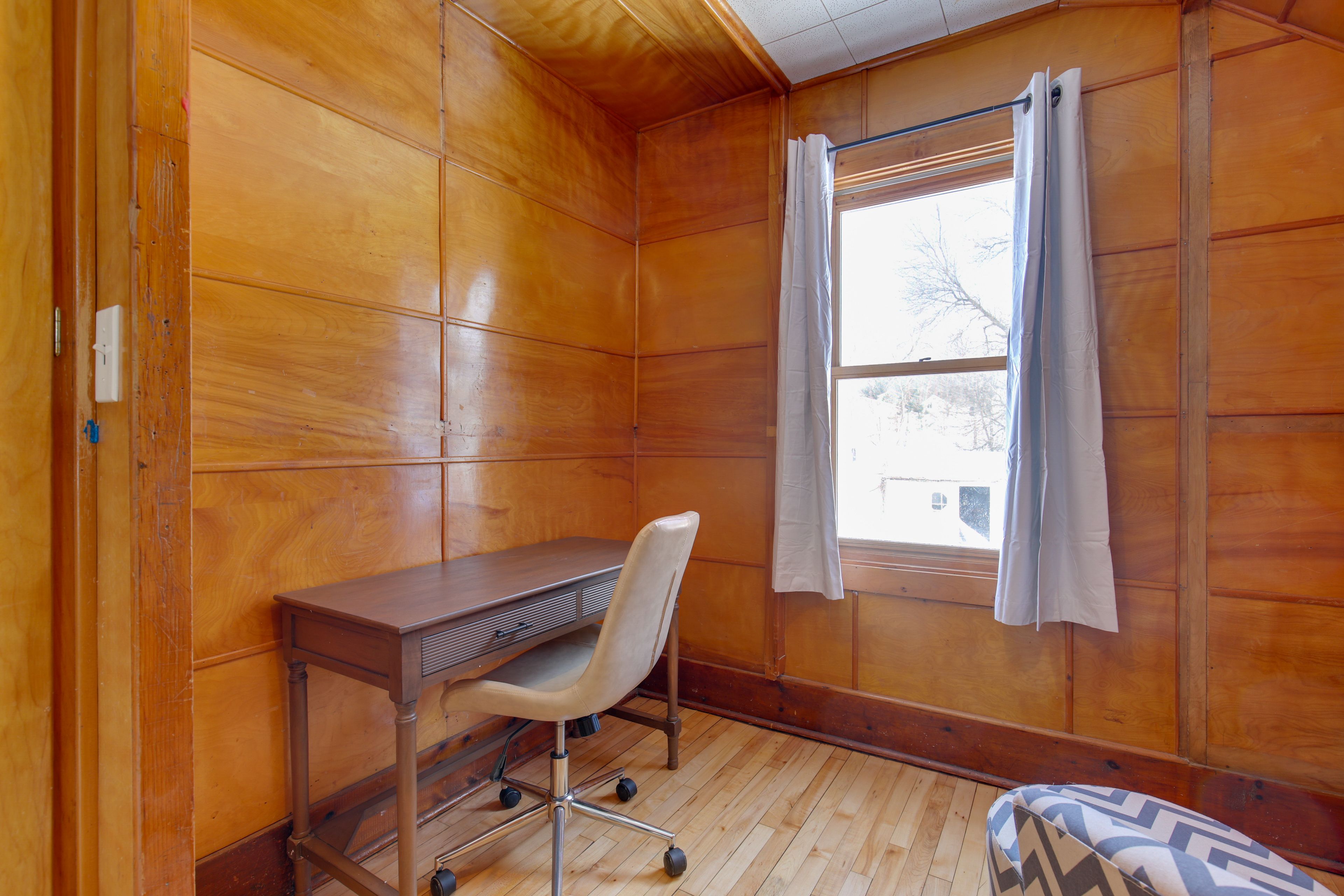 Bedroom 1 | Office Area