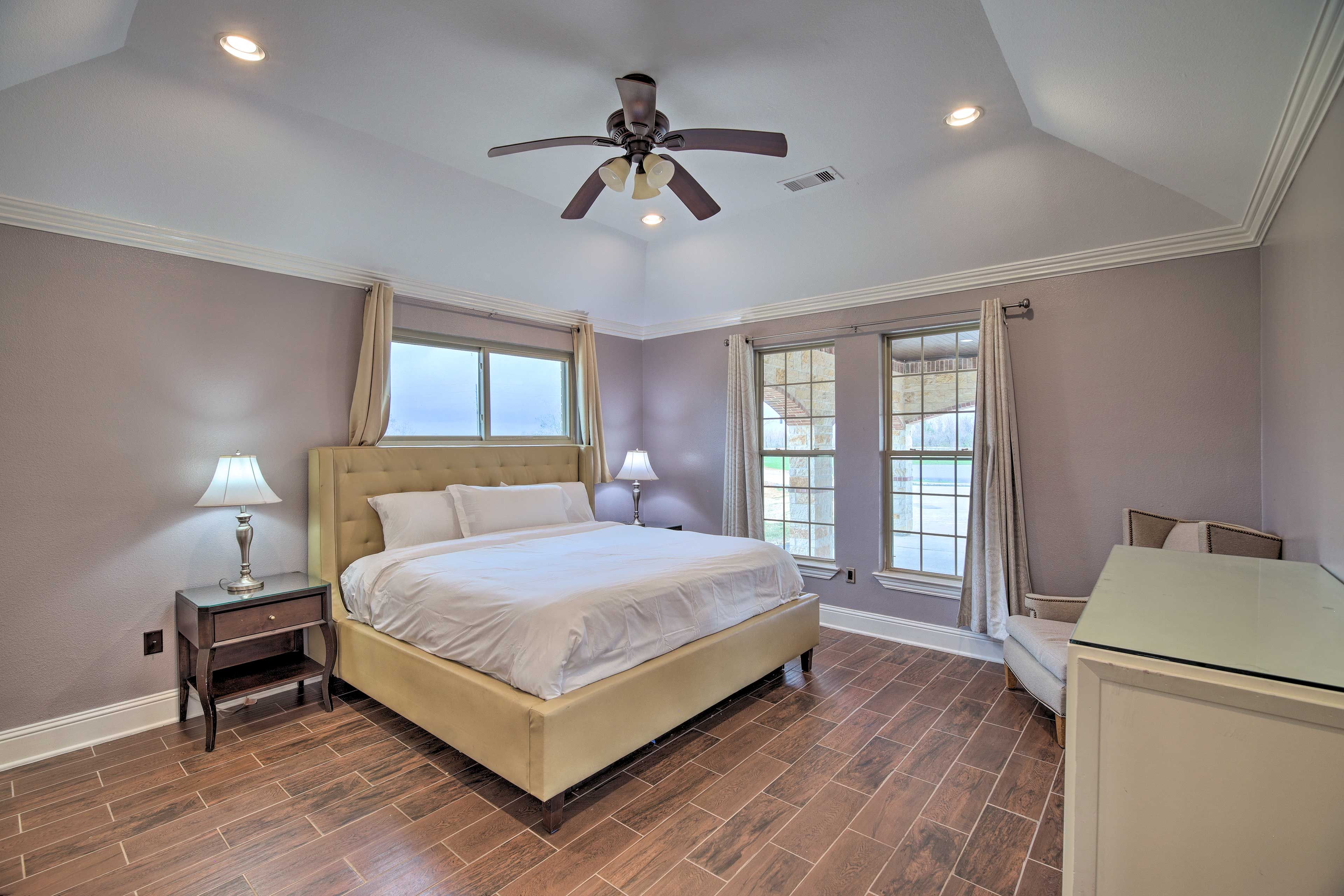 Bedroom 1 | Main Level | King Bed