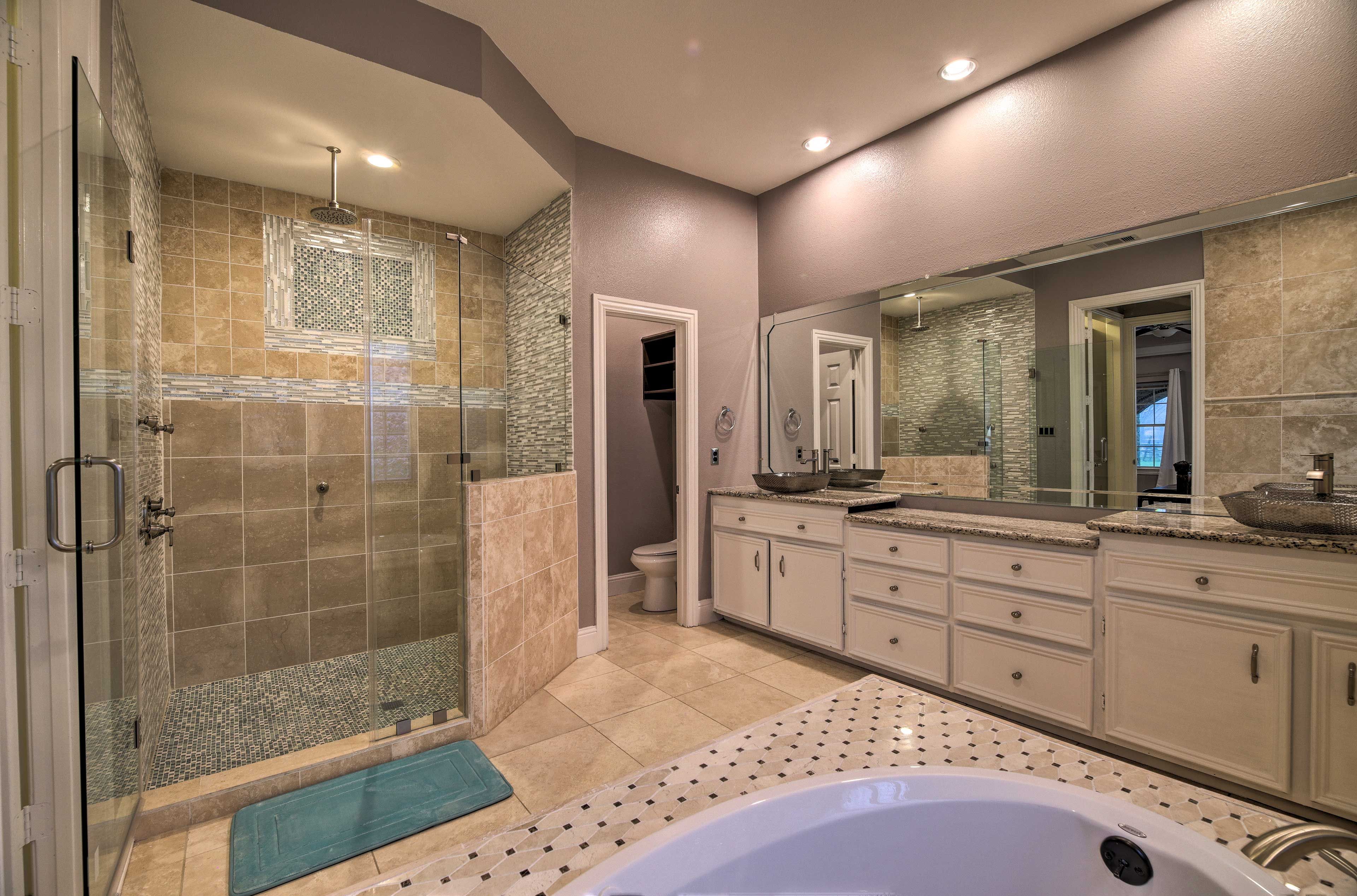 En-Suite Bathroom