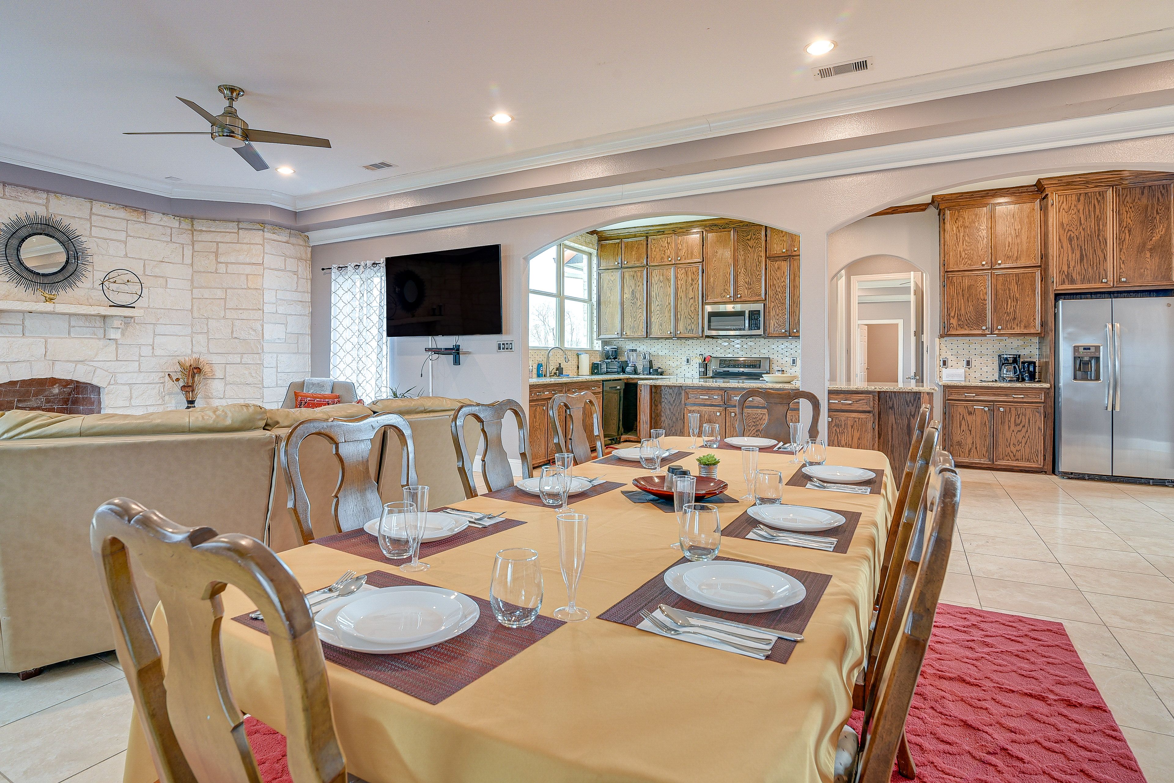 Additional Dining Area
