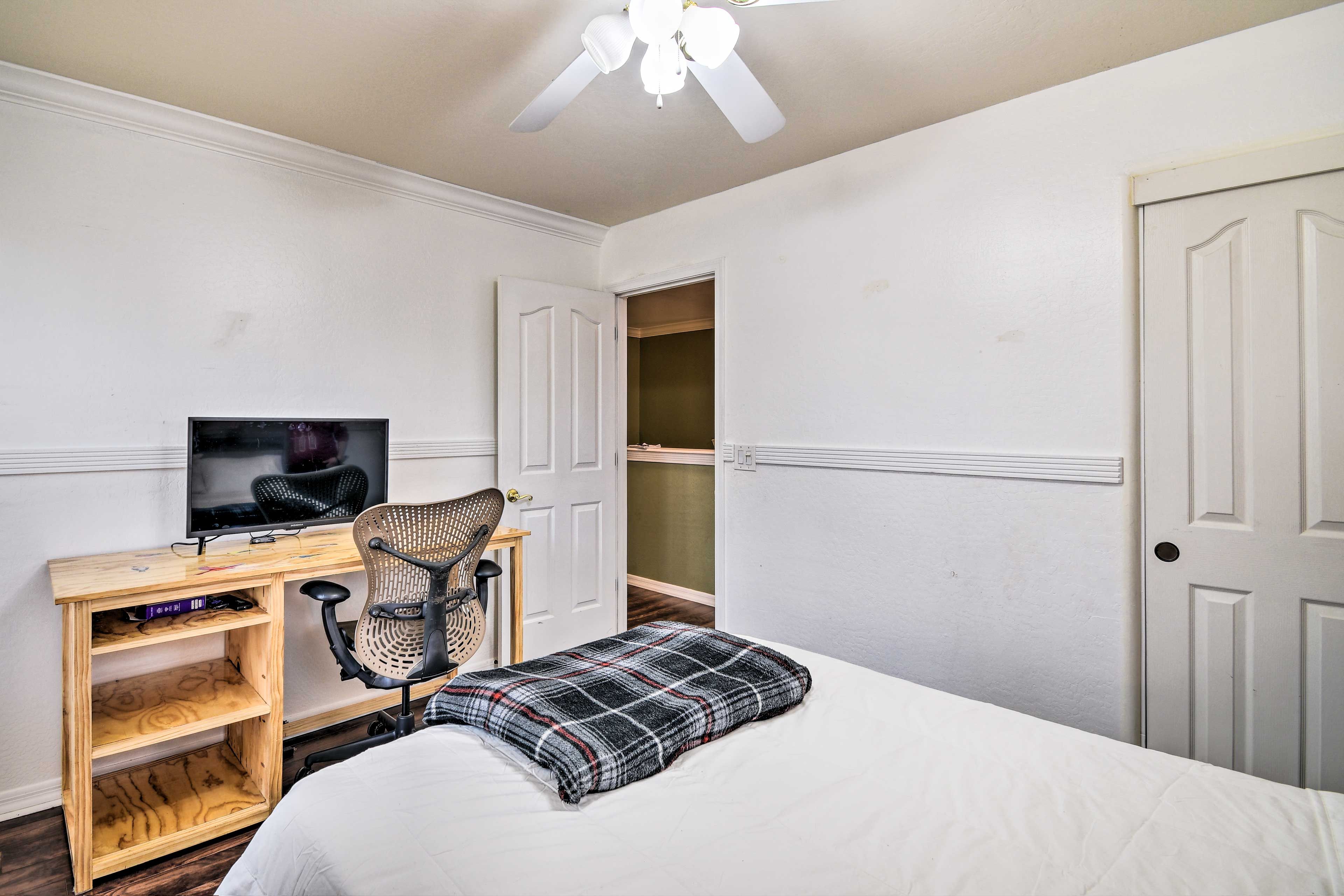 Bedroom 4 | Desk