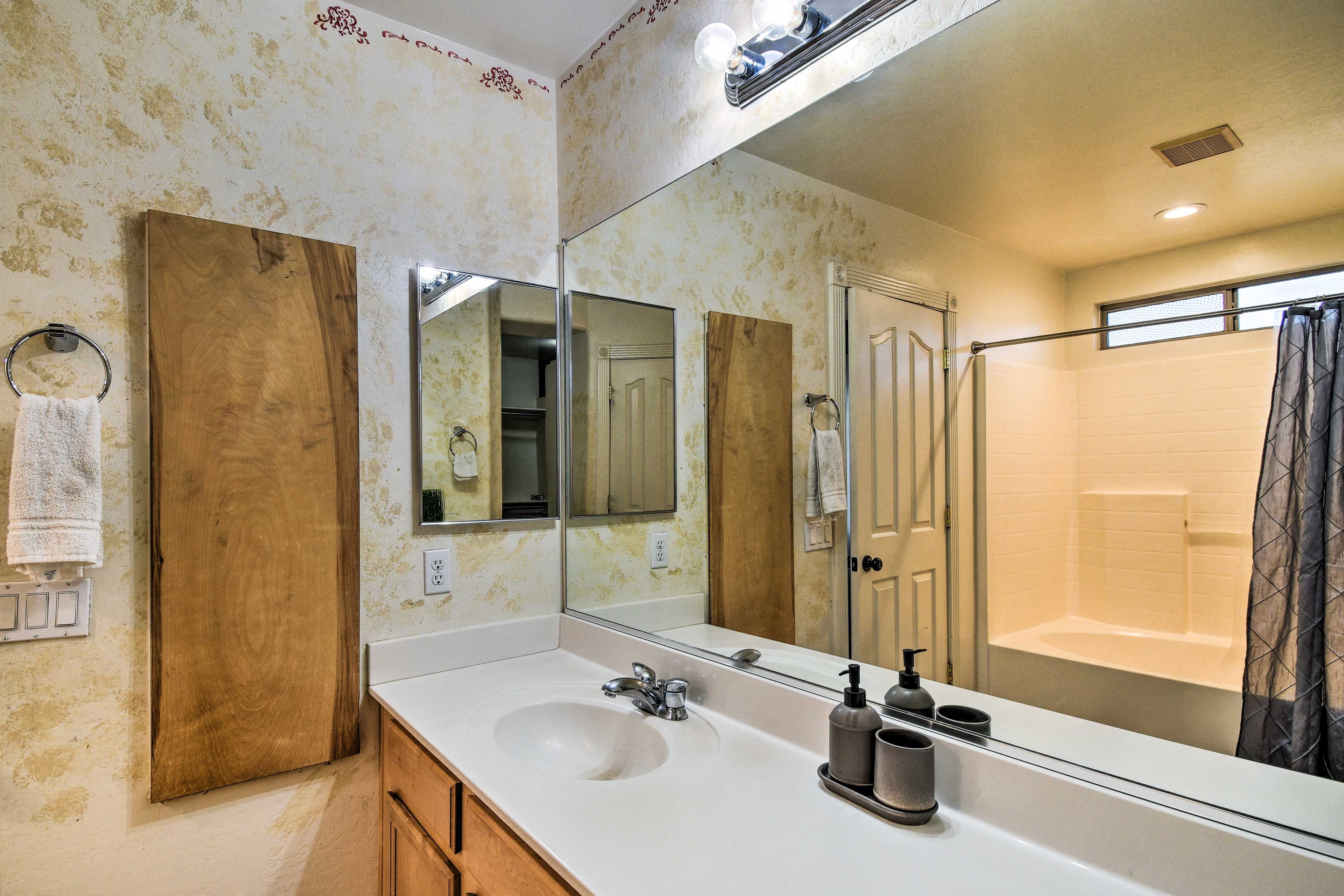 Full Bathroom