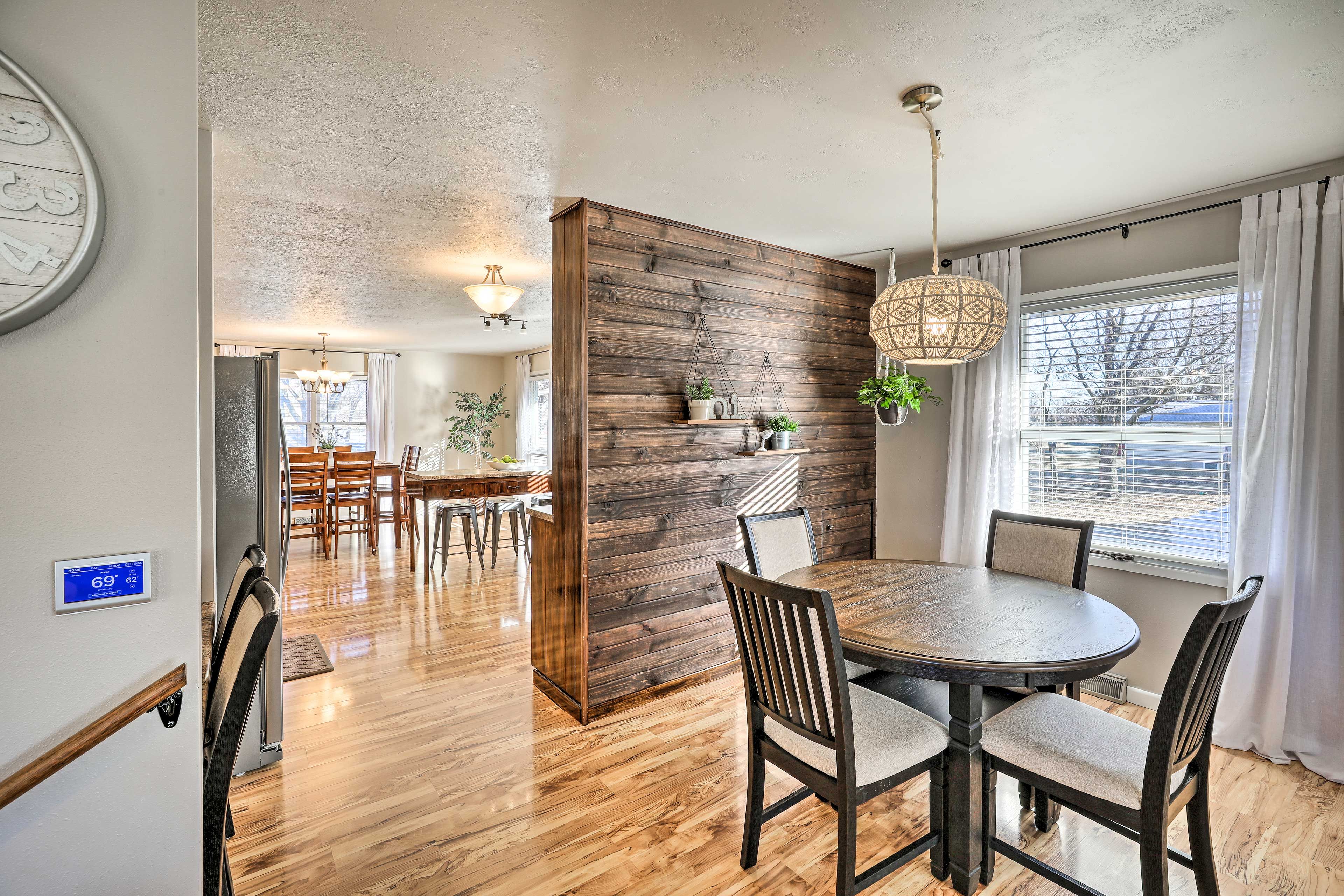 Dining Area | High Chair Provided