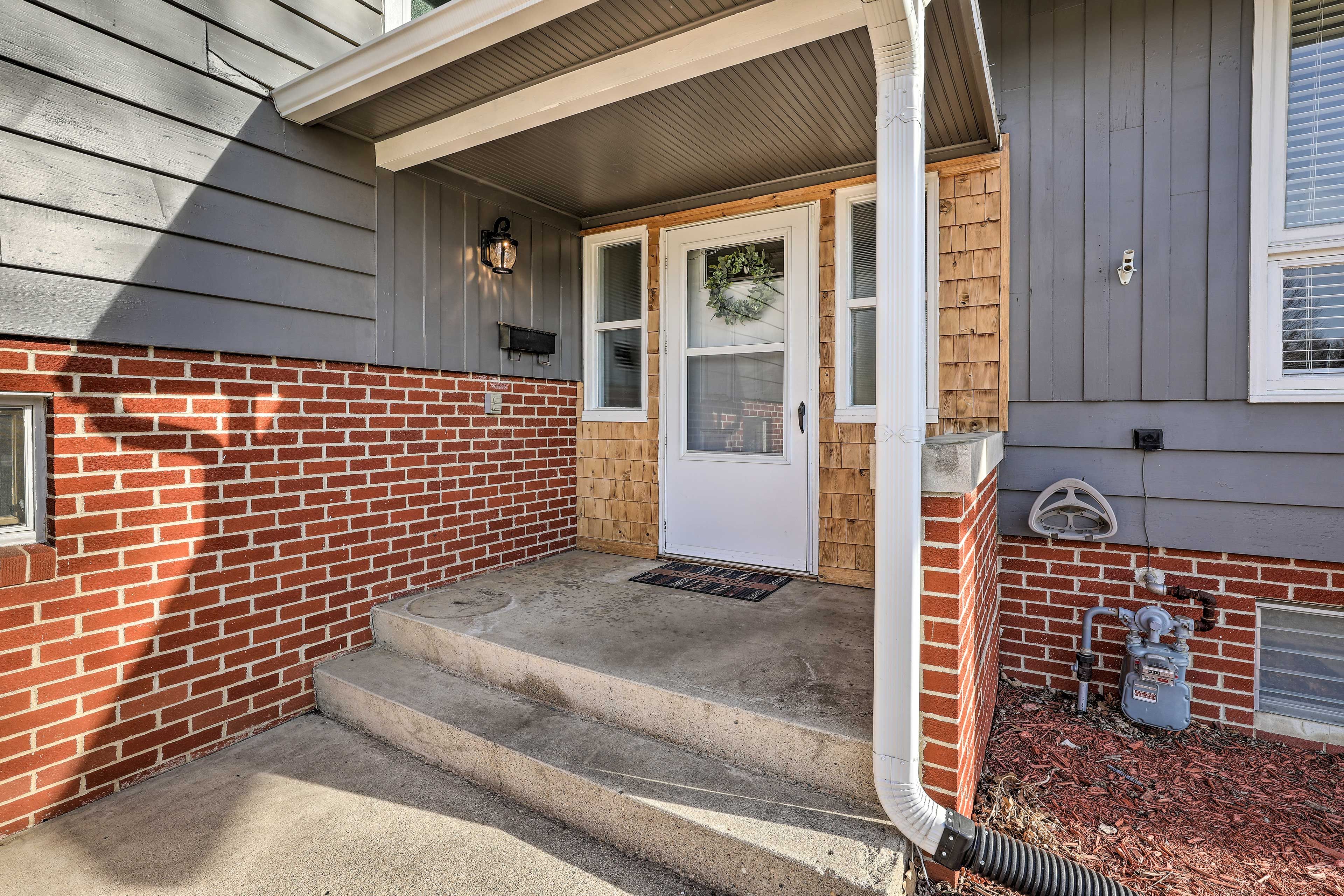 House Entry | Stairs Required