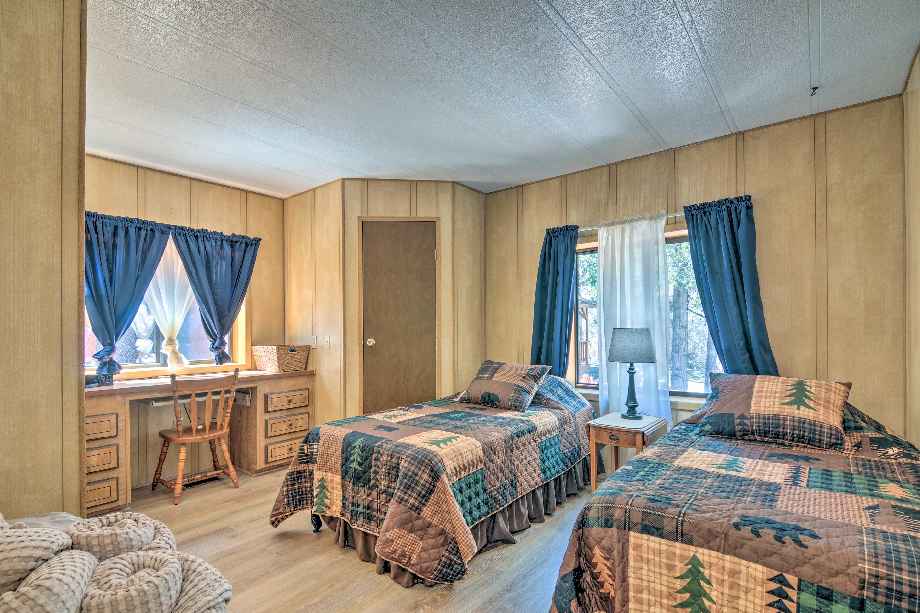 Bedroom 3 | 2 Twin Beds