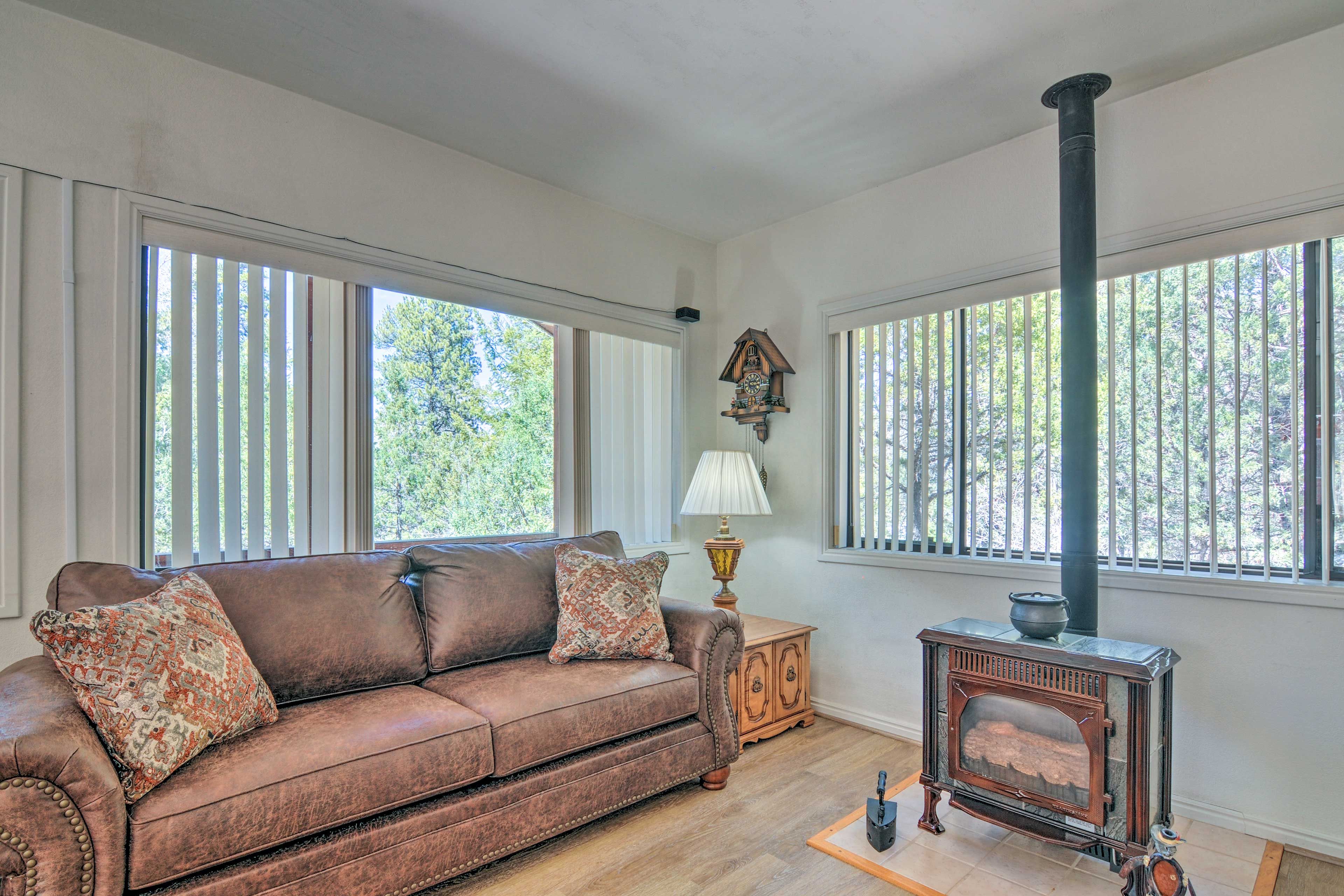 Living Room | Fireplace