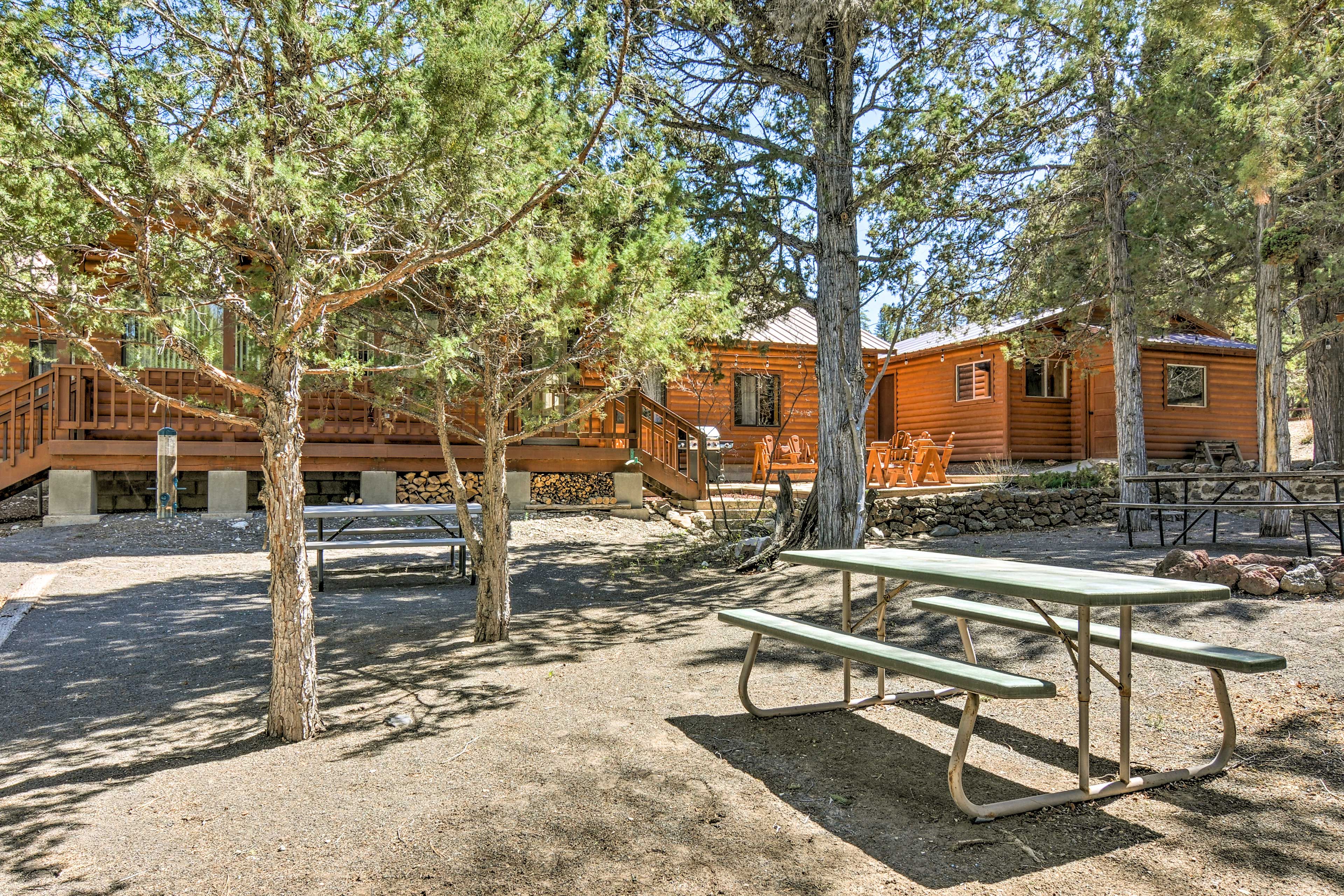 Cabin Exterior | Outdoor Dining Areas