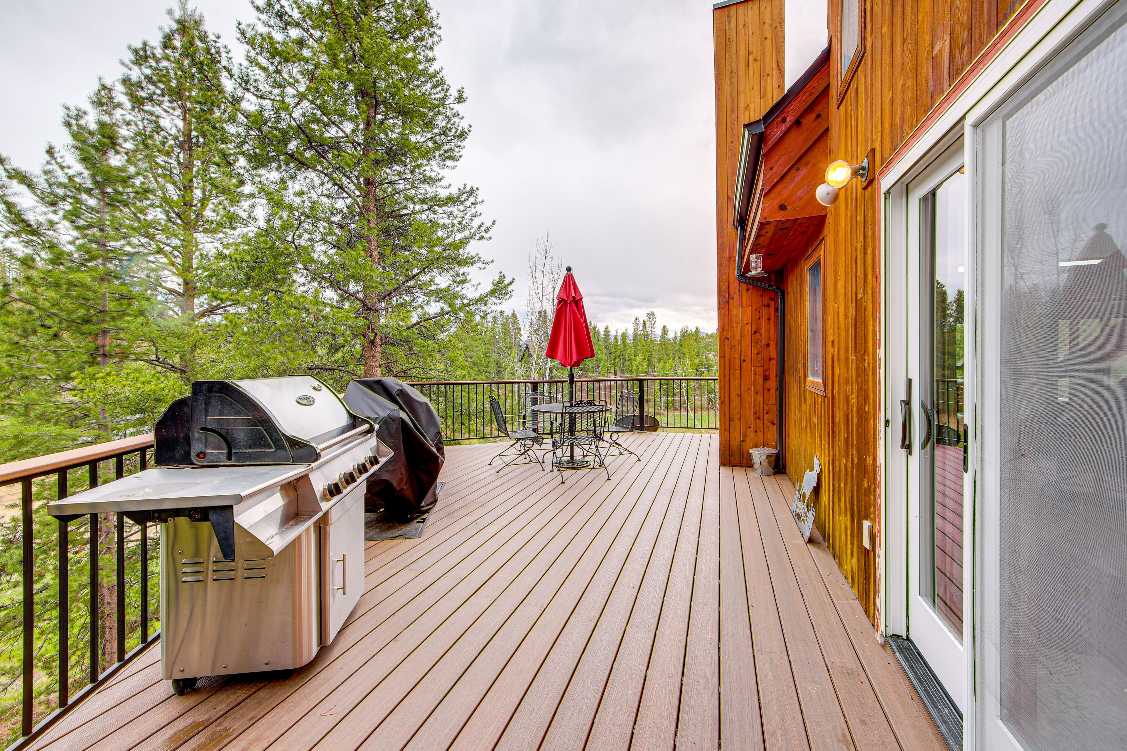 Furnished Deck