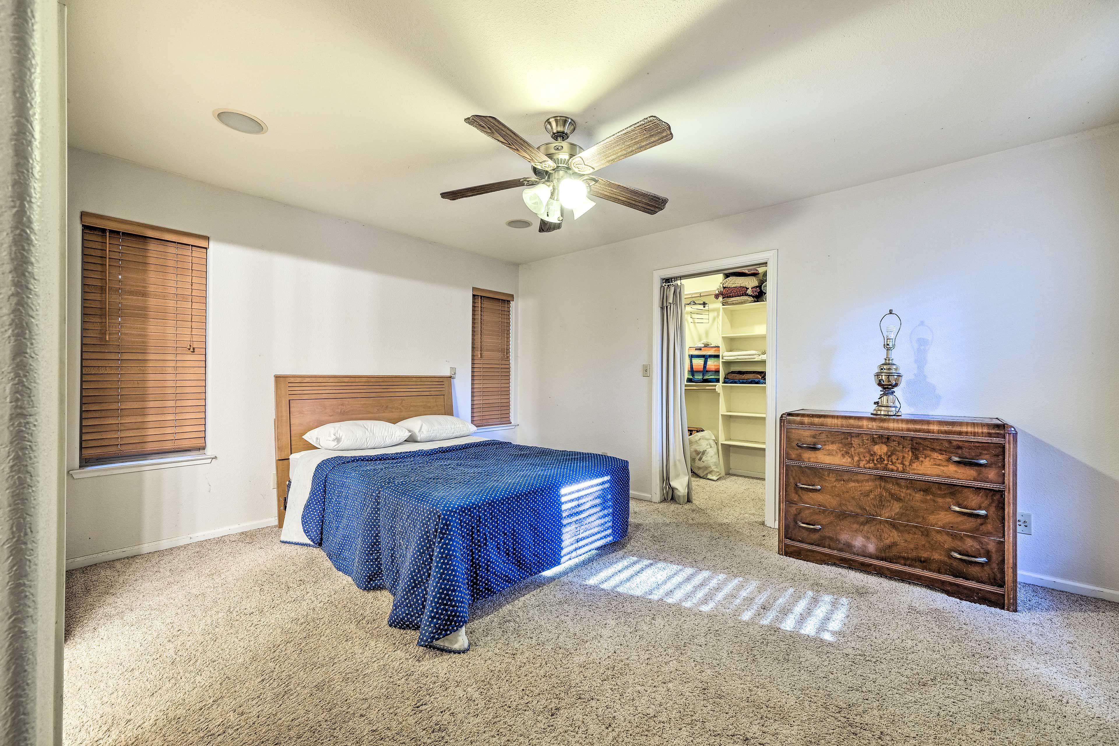 Bedroom 1 | Main Level | Queen Bed