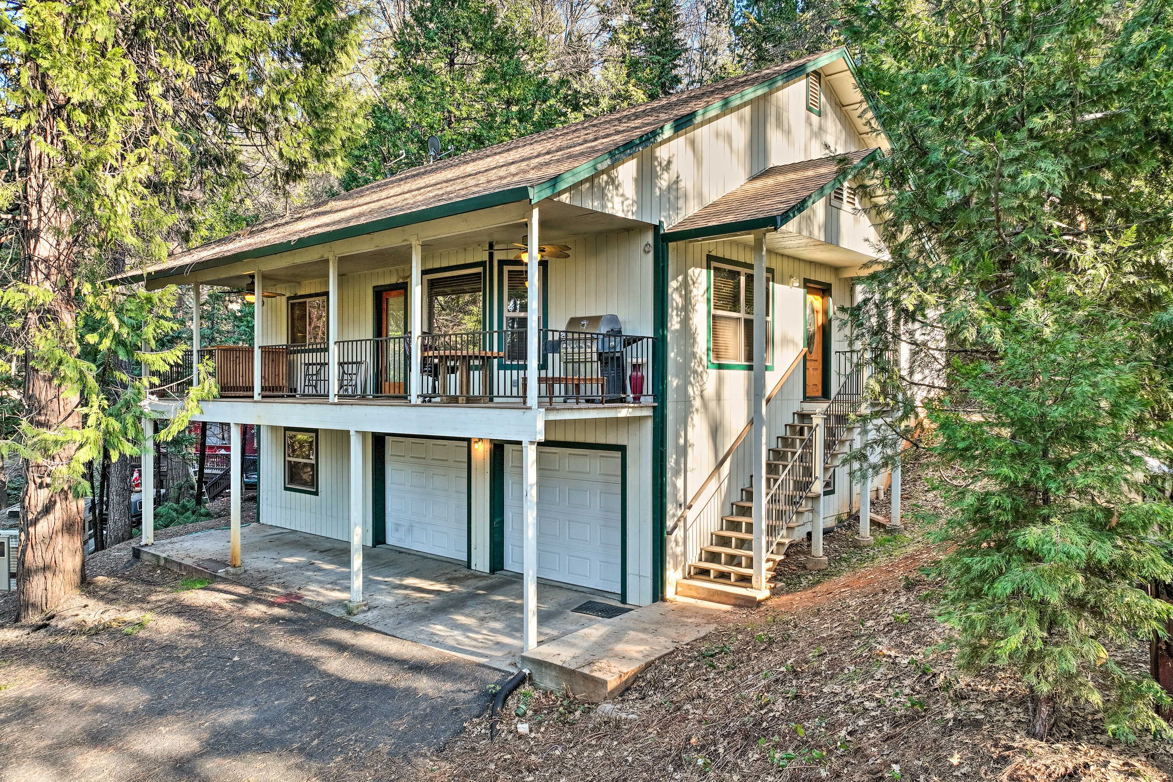 Twain Harte Vacation Rental | 4BR | 2BA | Stairs Required | 2,000 Sq Ft