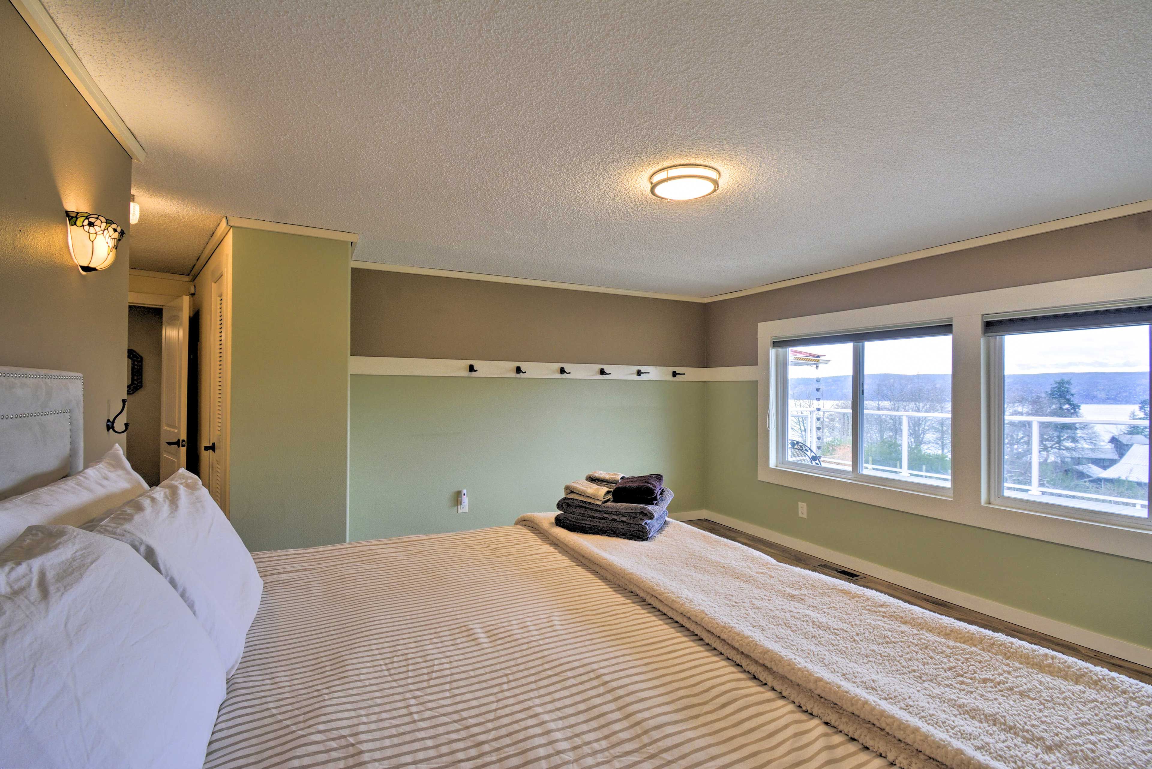 Bedroom 1 | Linens Provided