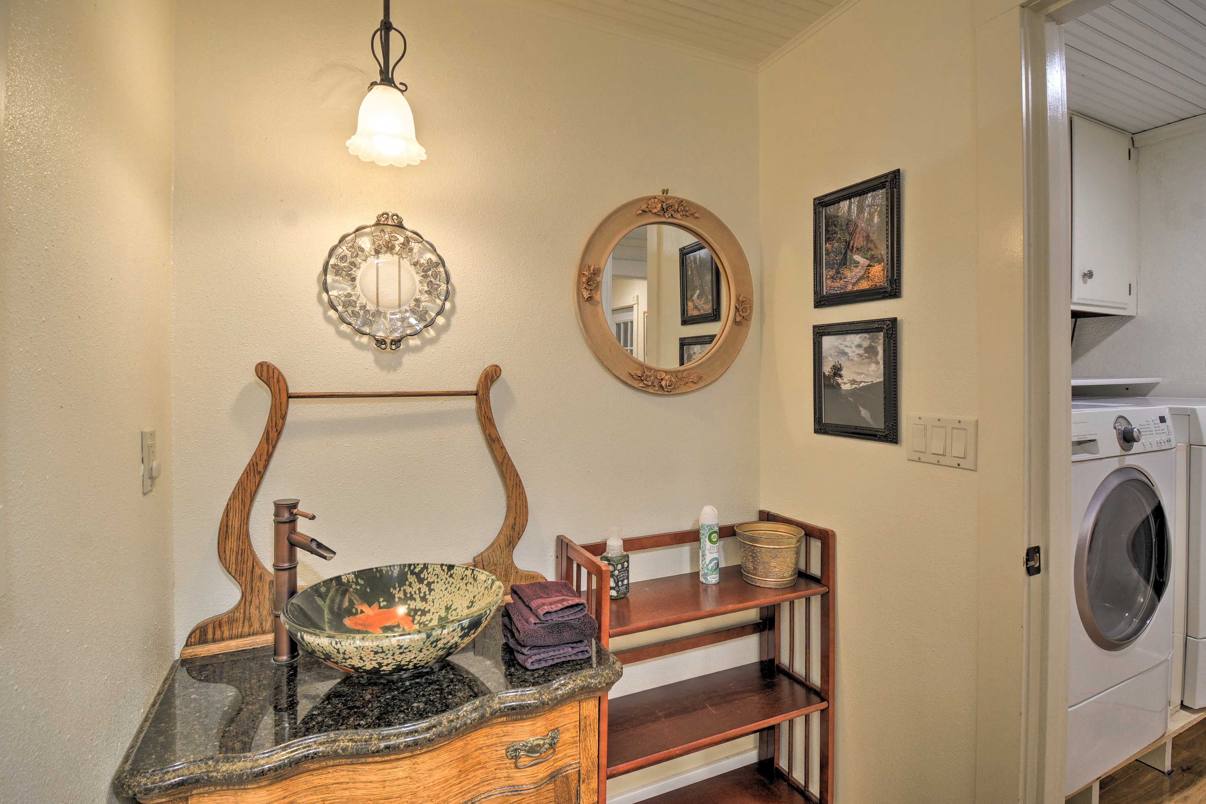 Half Bathroom | Complimentary Toiletries