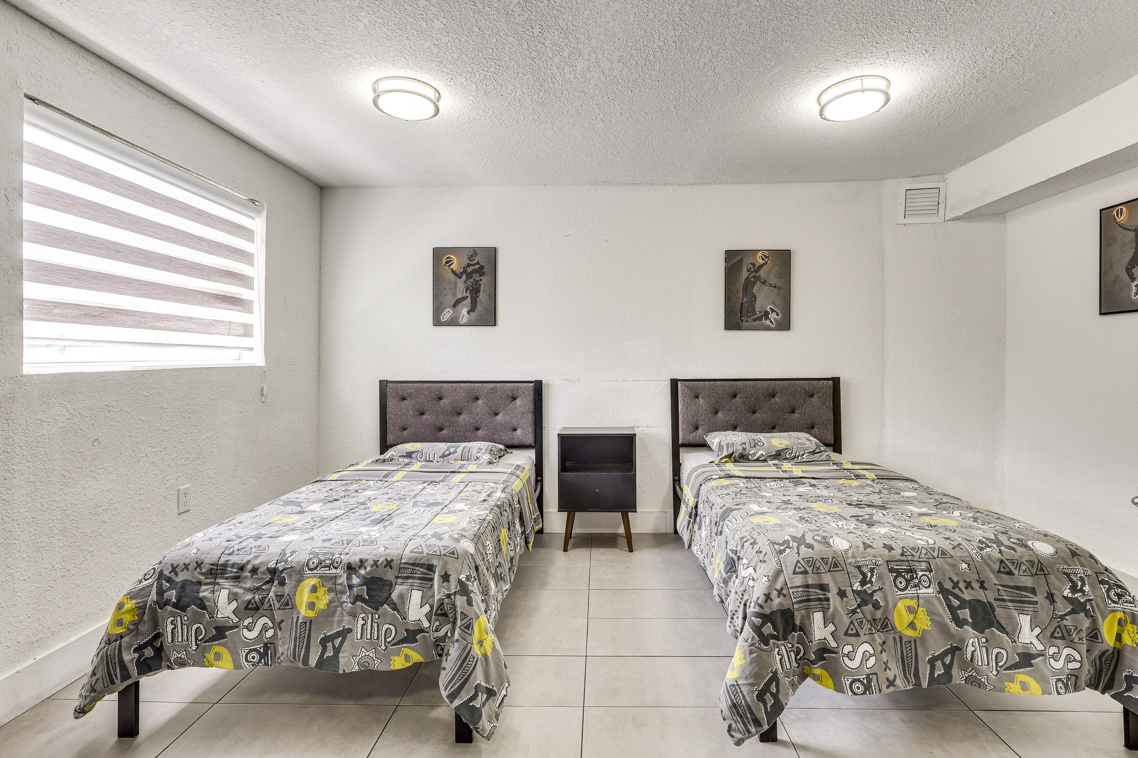 Bedroom 5 | 1st Floor | 2 Twin Beds