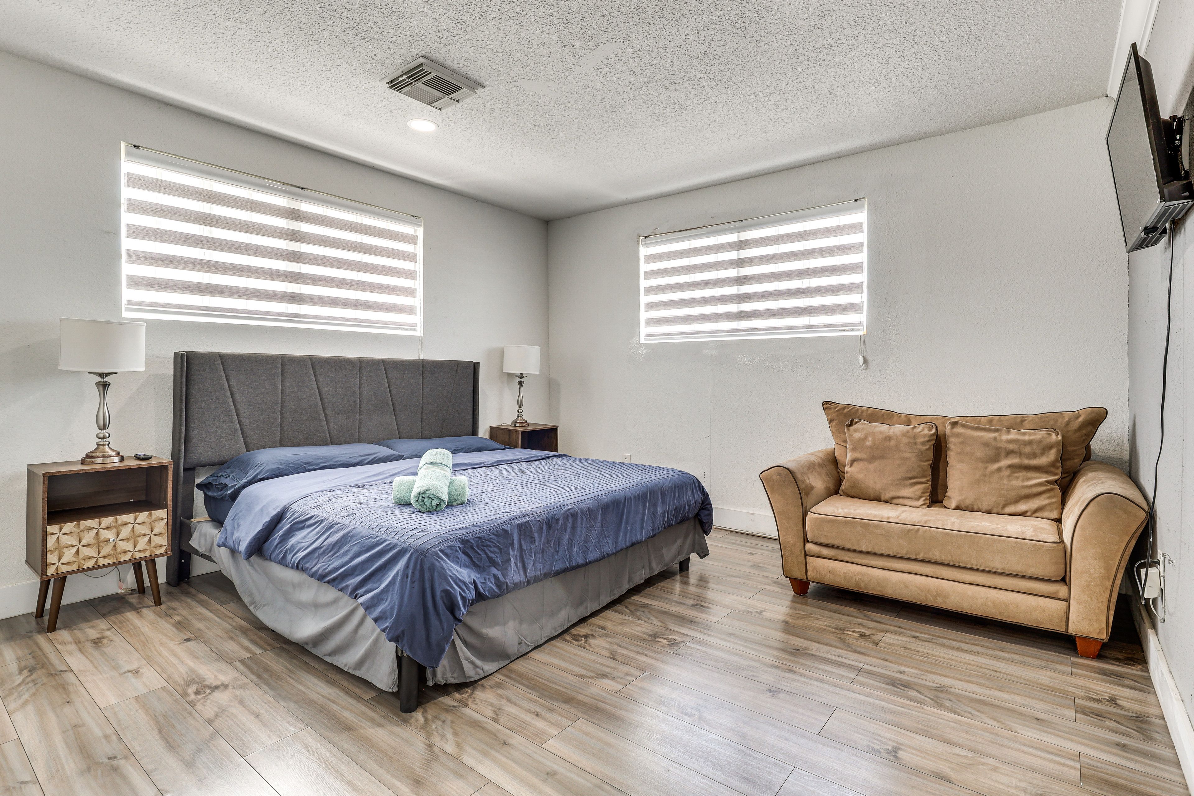Bedroom 1 | 1st Floor | King Bed