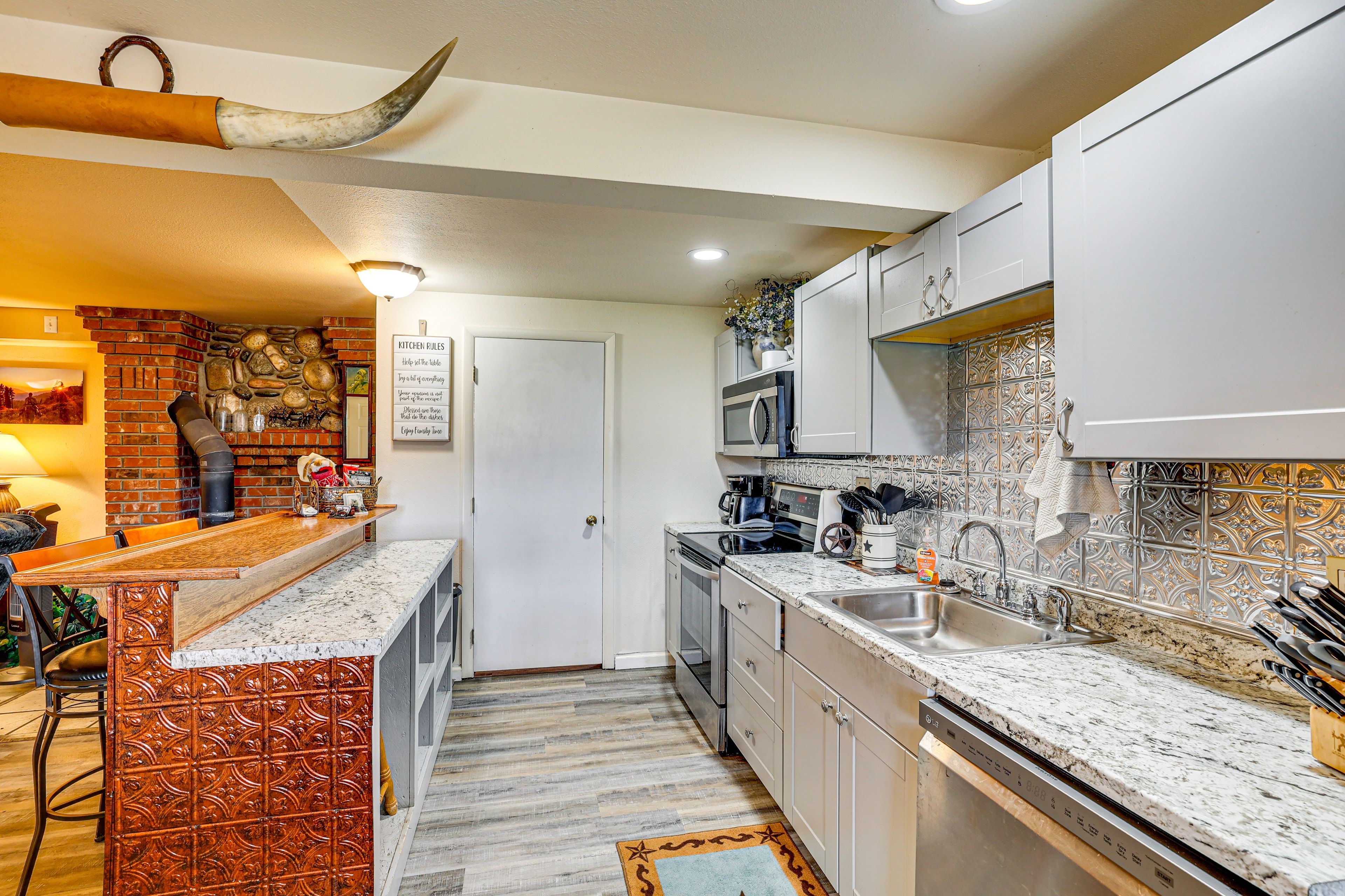 Kitchen | Dining Nook | Cooking Basics