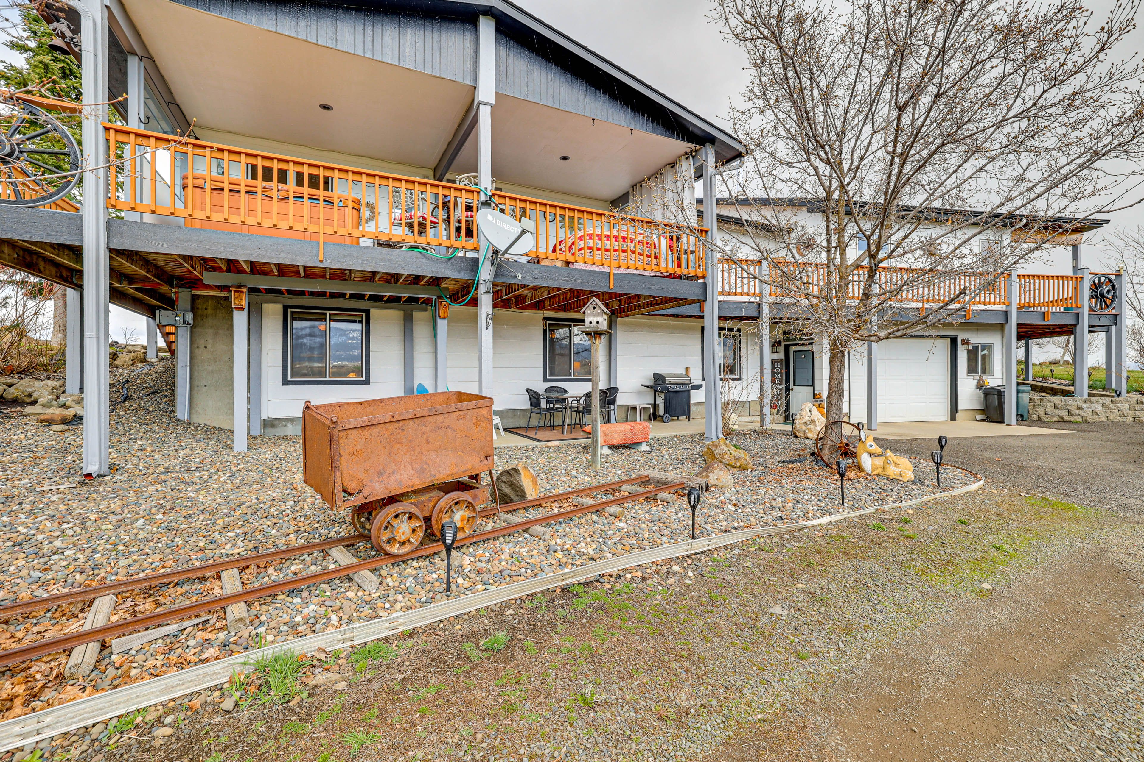 Apartment Exterior | Lower-Level Unit