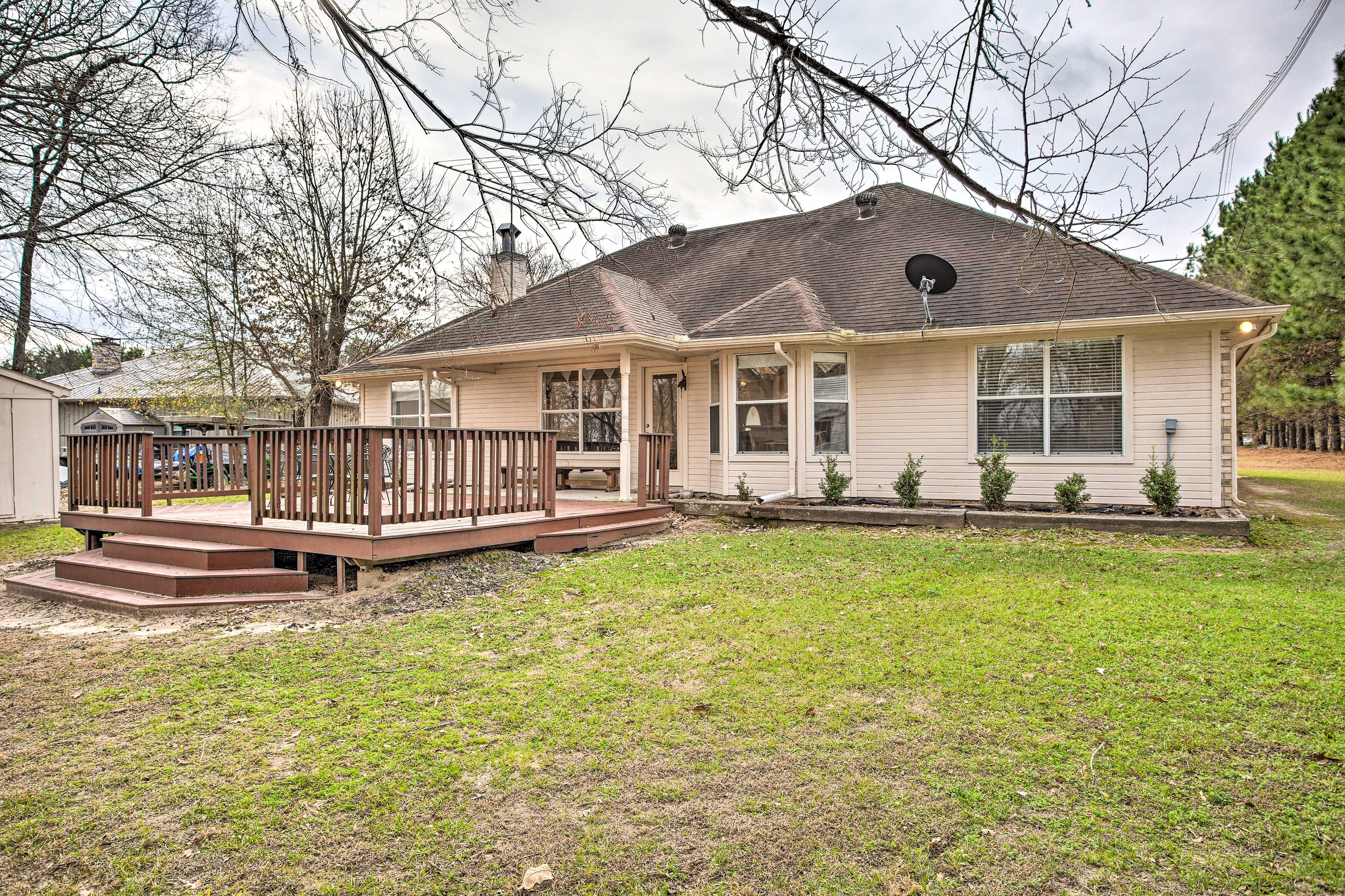 Exterior | Backyard