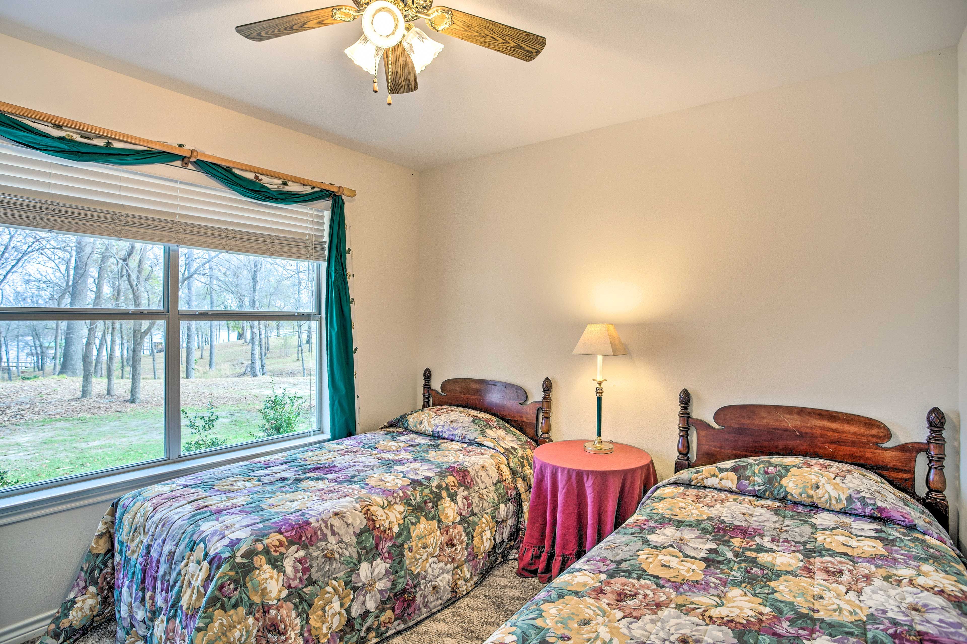 Bedroom 3 | 2 Twin Beds